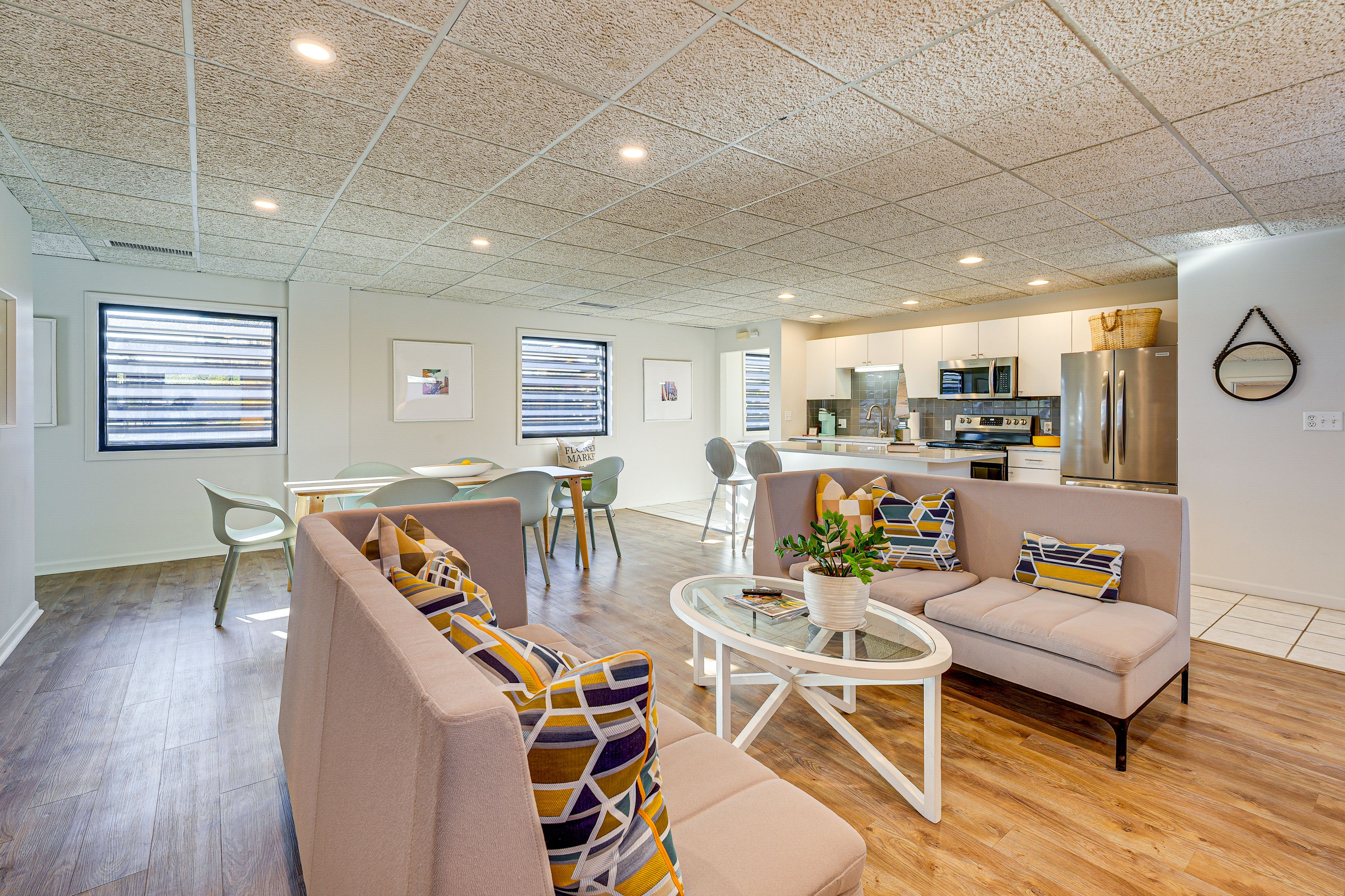 Perrysburg Vacation Rental | 2BR | 1.5BA | Stairs to Enter | 1,500 Sq Ft