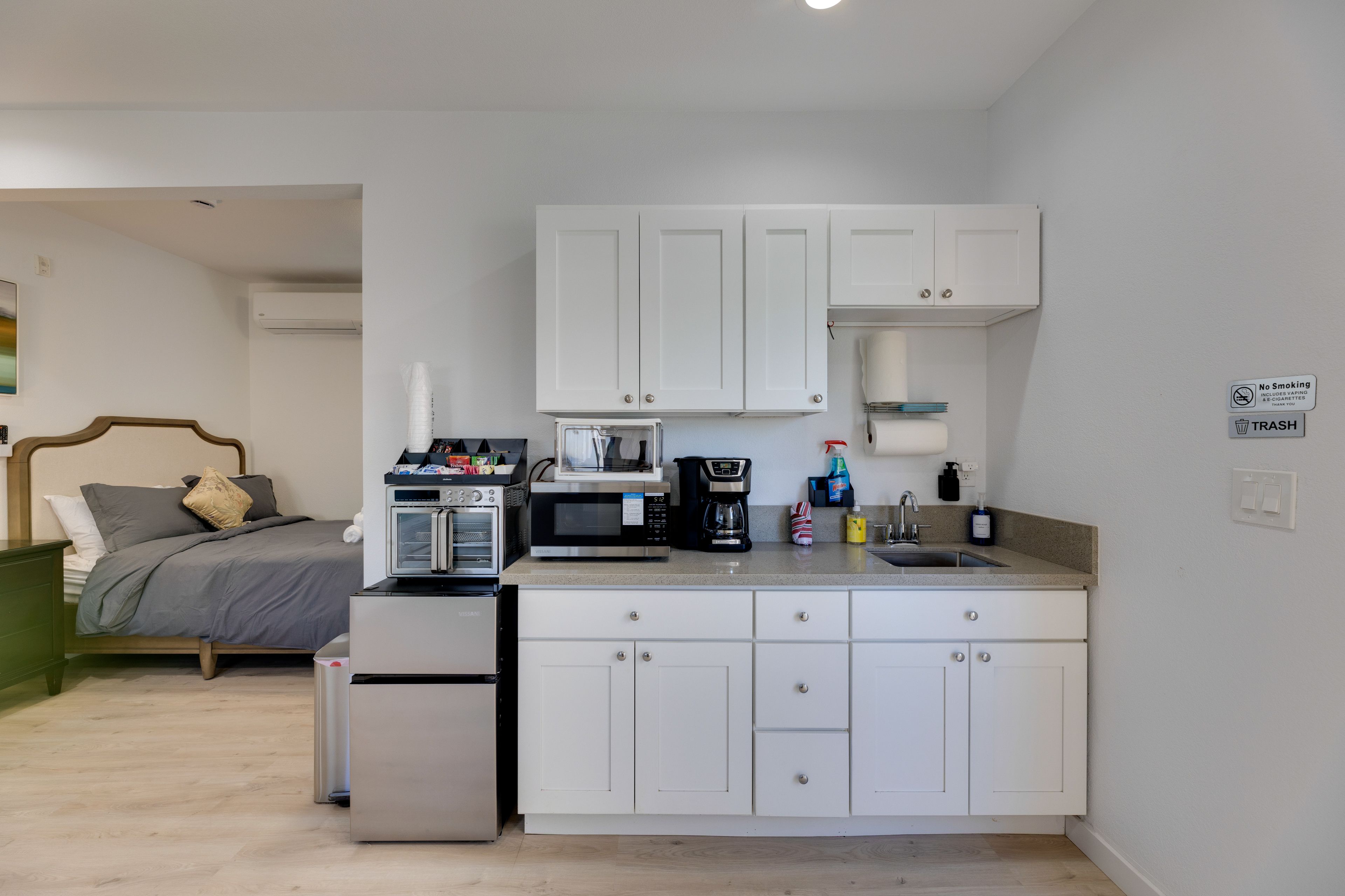 Kitchenette | Multi-Feature Microwave | Air Fryer | Dishware & Flatware