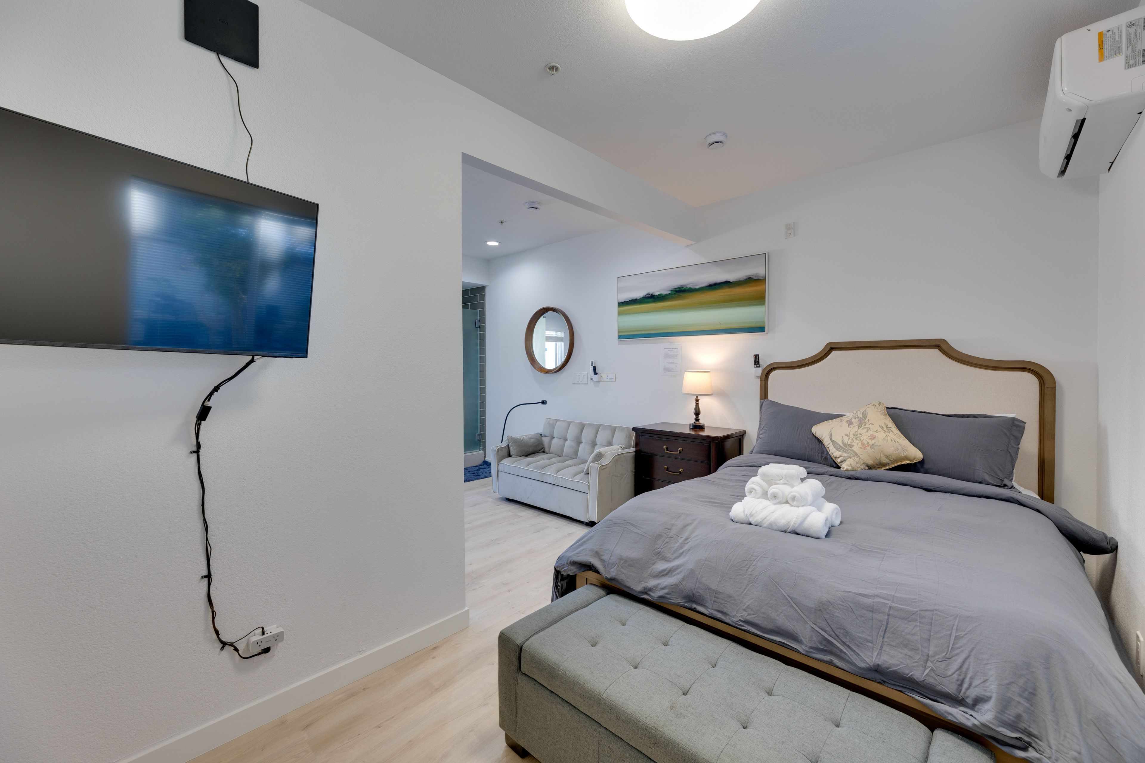 Studio Interior | Free WiFi | Mini-Split A/C & Heat