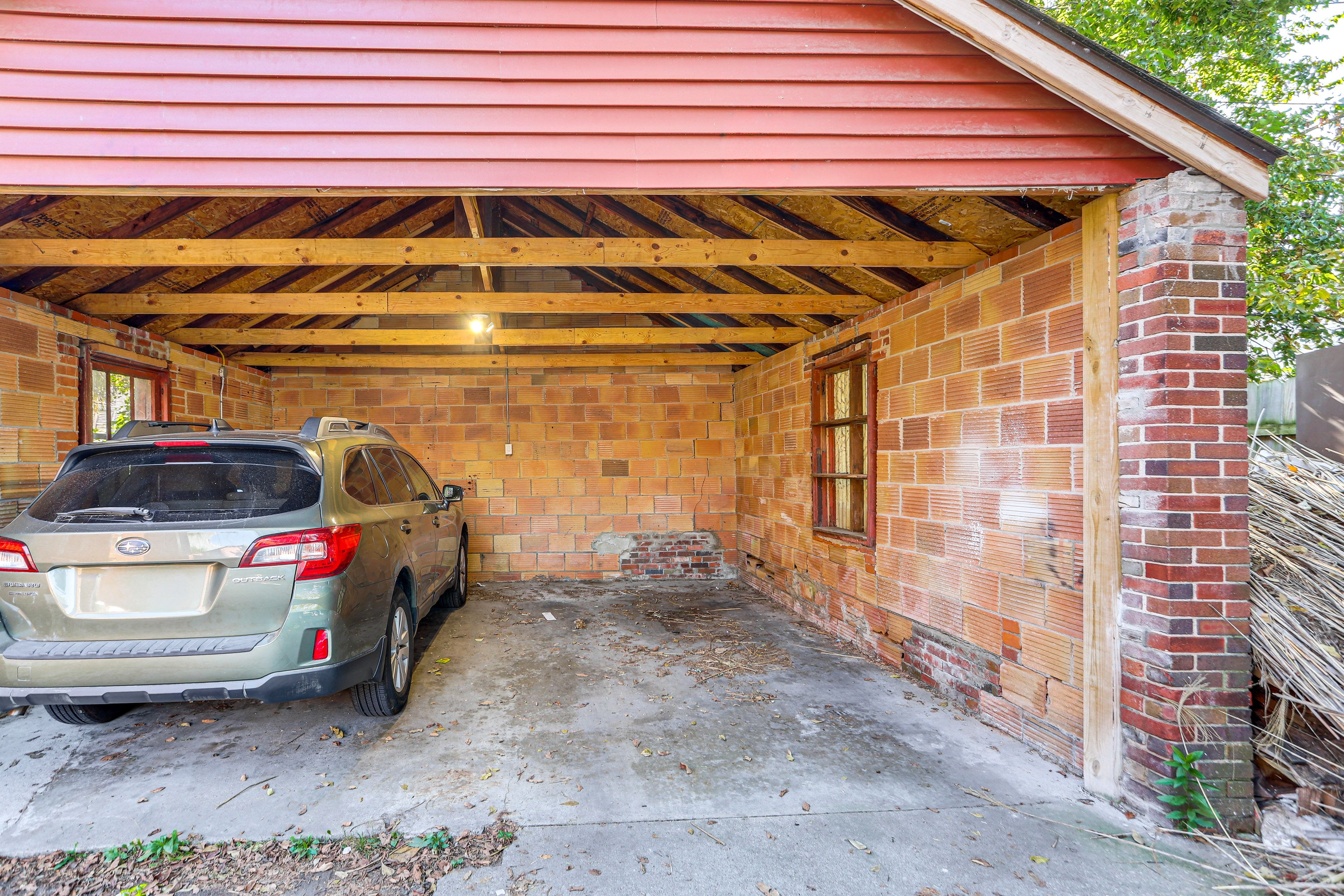 Parking | Garage (1 Vehicle) | Street Parking