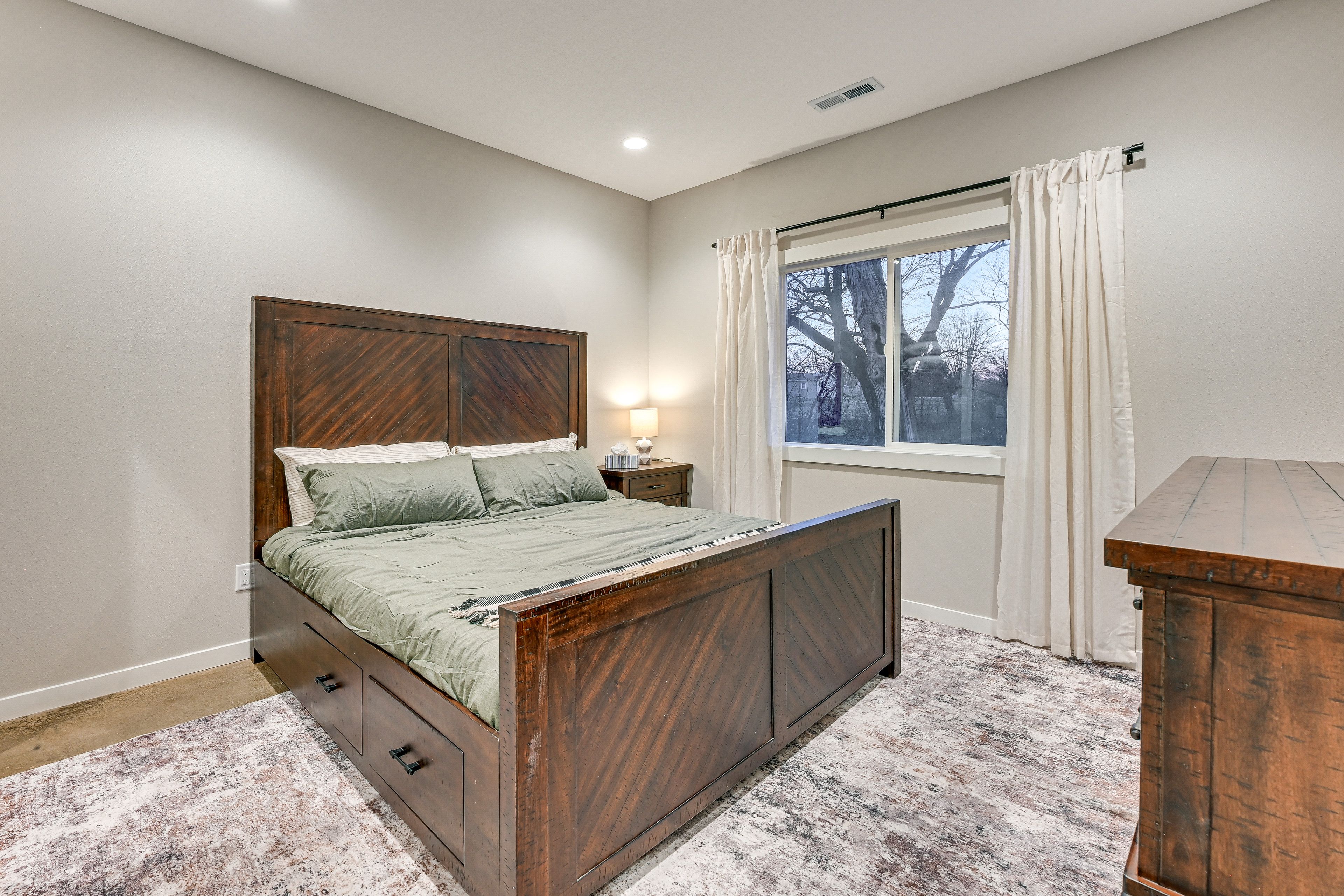 Bedroom 1 | 1st Floor | King Bed | Linens Provided