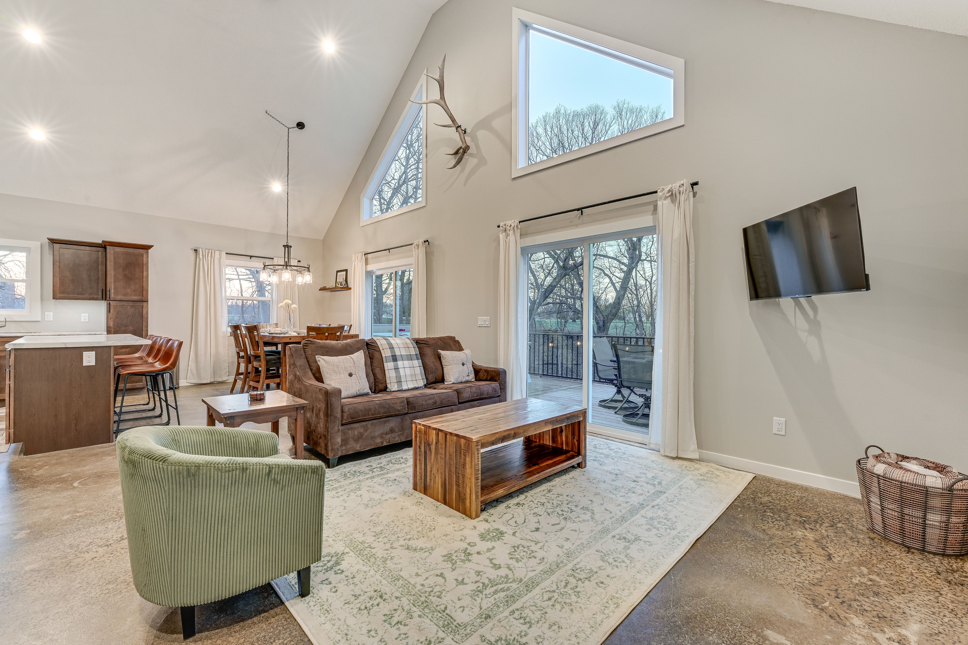Living Room | 1st Floor | 2-Story Home | Queen Sleeper Sofa | Free WiFi