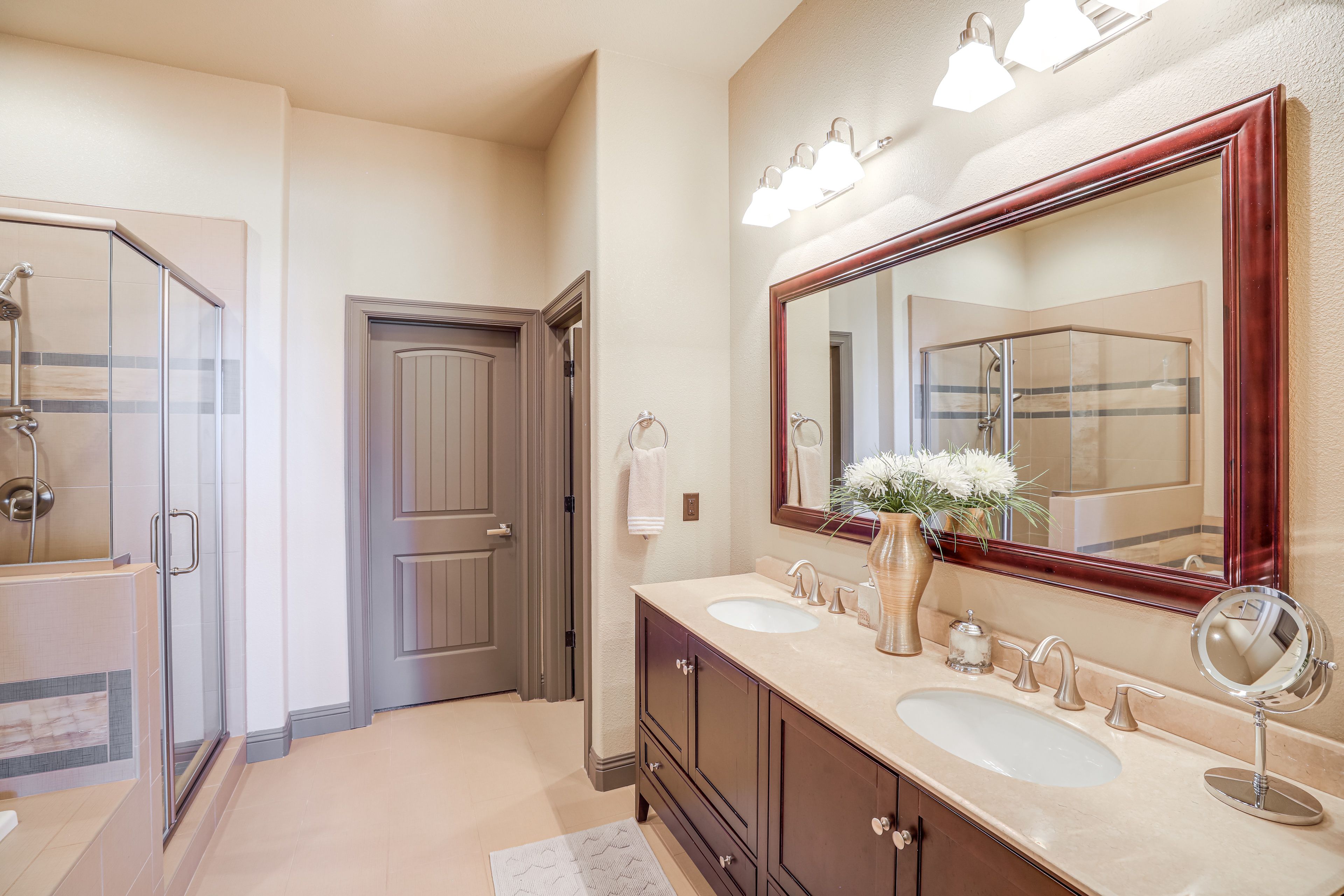 En-Suite Bathroom | Towels Provided | Hair Dryer