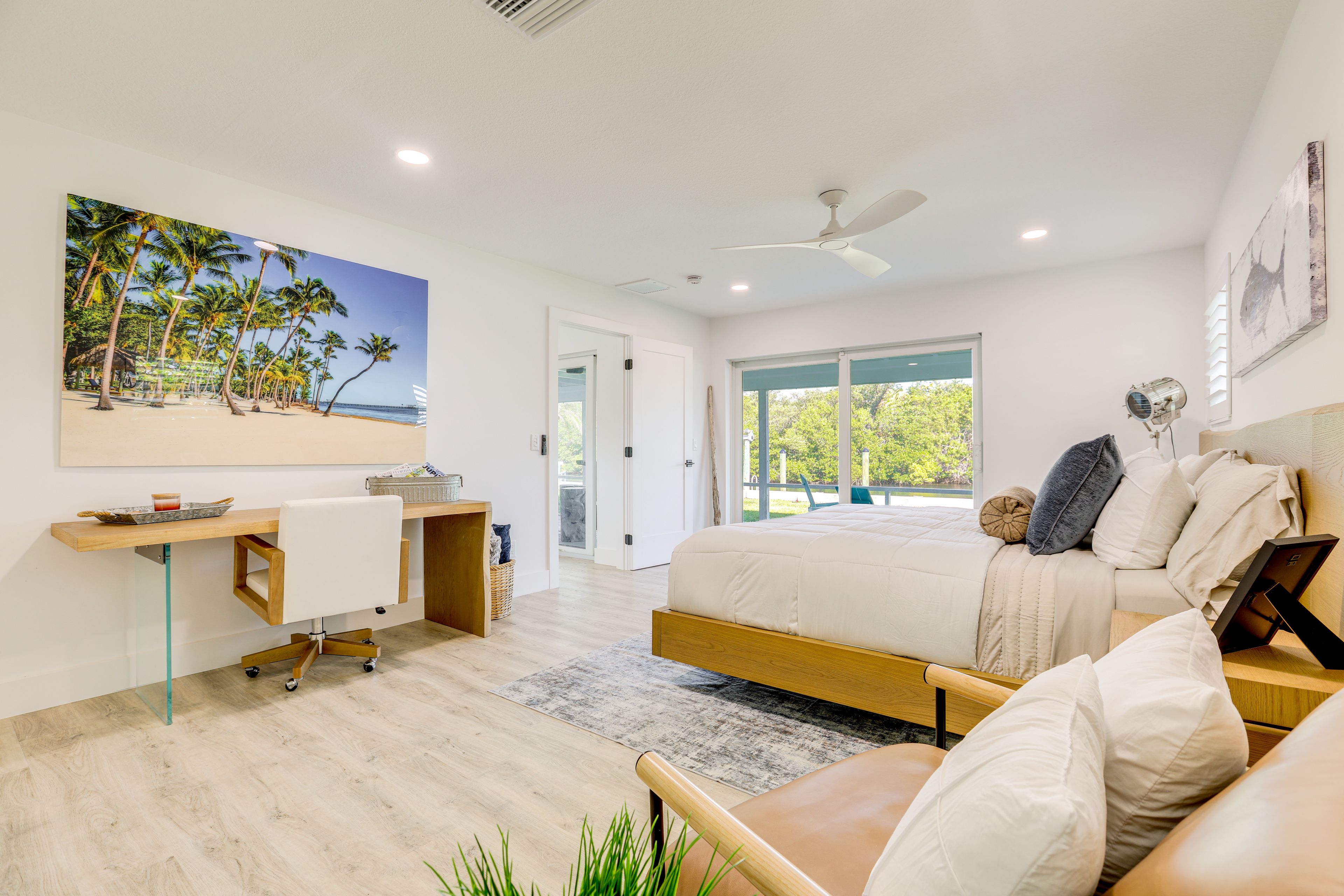 Bedroom 1 | King Bed | Linens Provided | En-Suite Bathroom