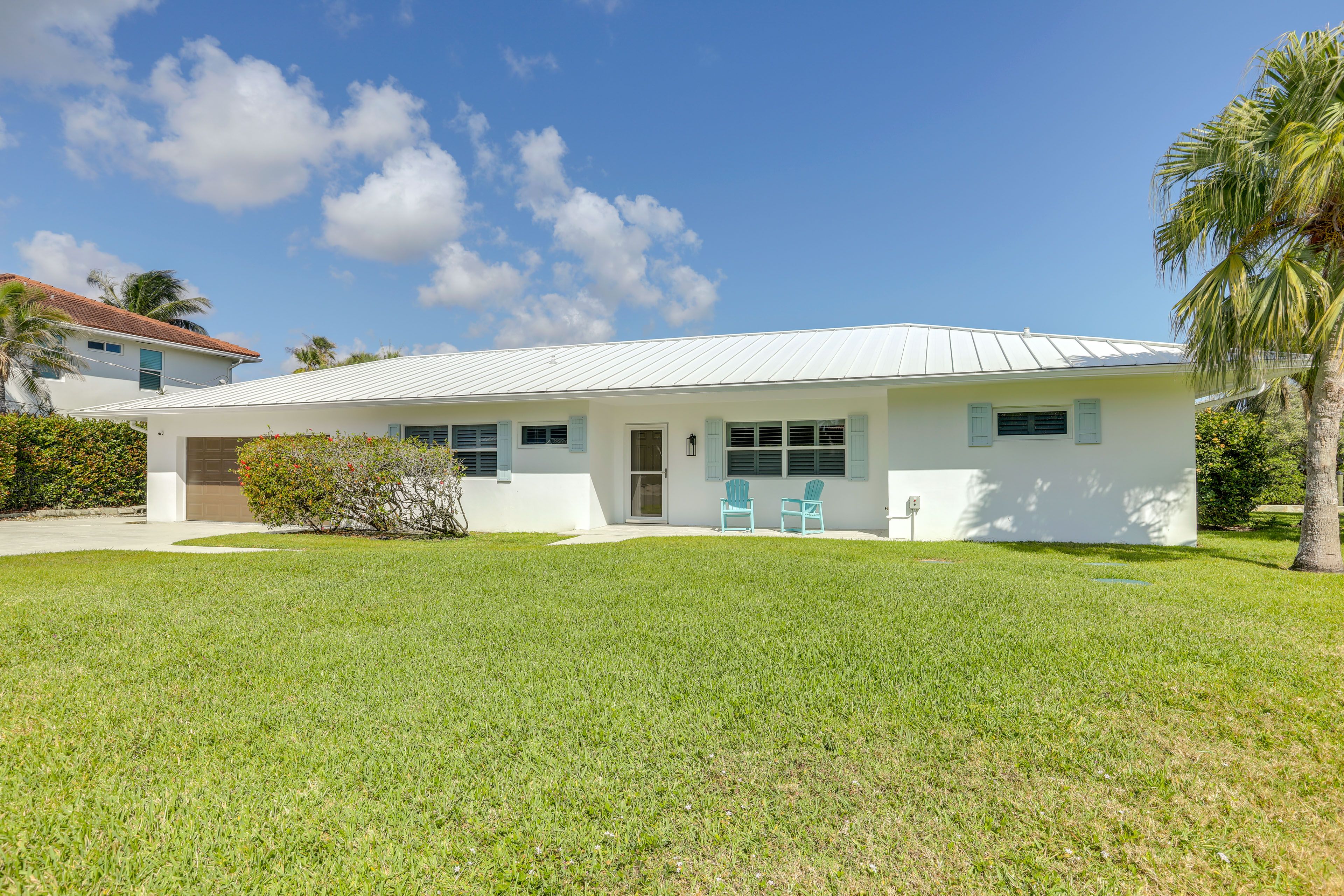 Covered Porch | Front Entry