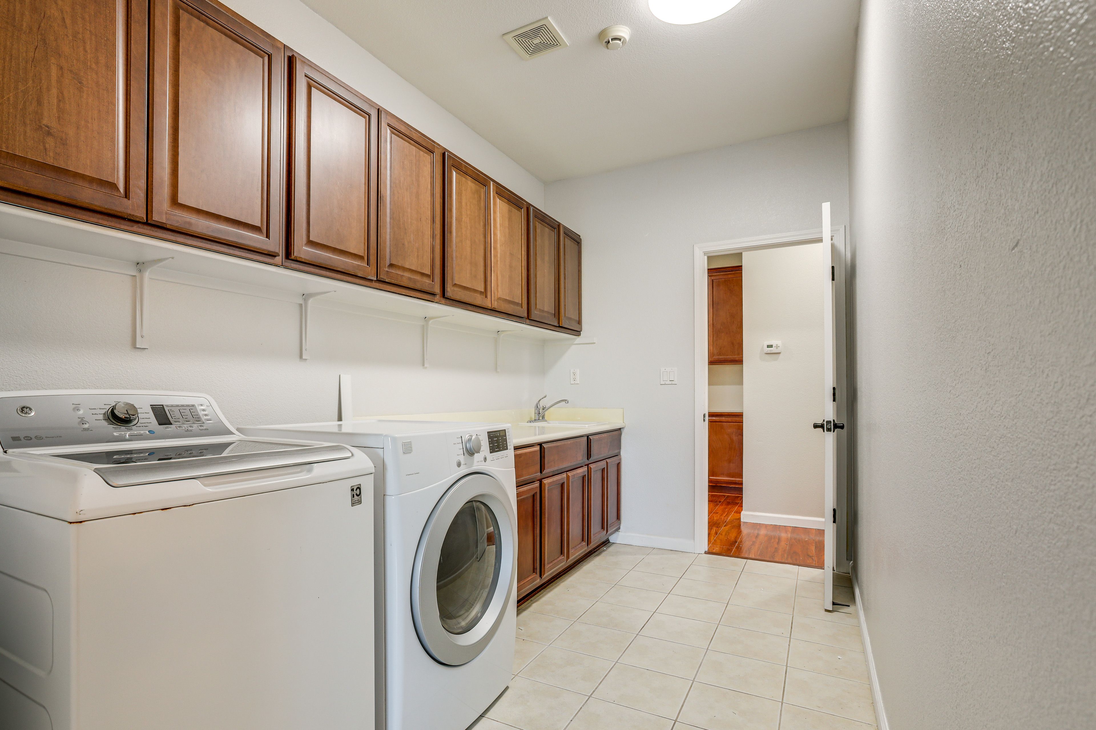 Laundry Room | Washer & Dryer