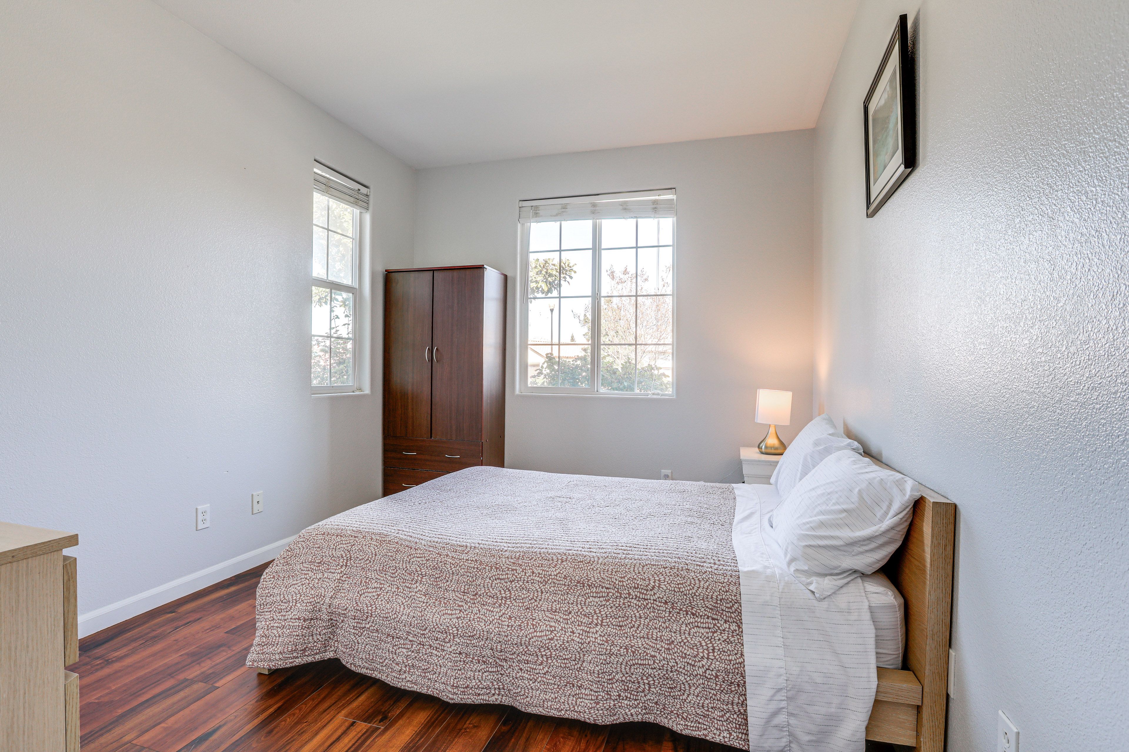 Bedroom 2 | Queen Bed
