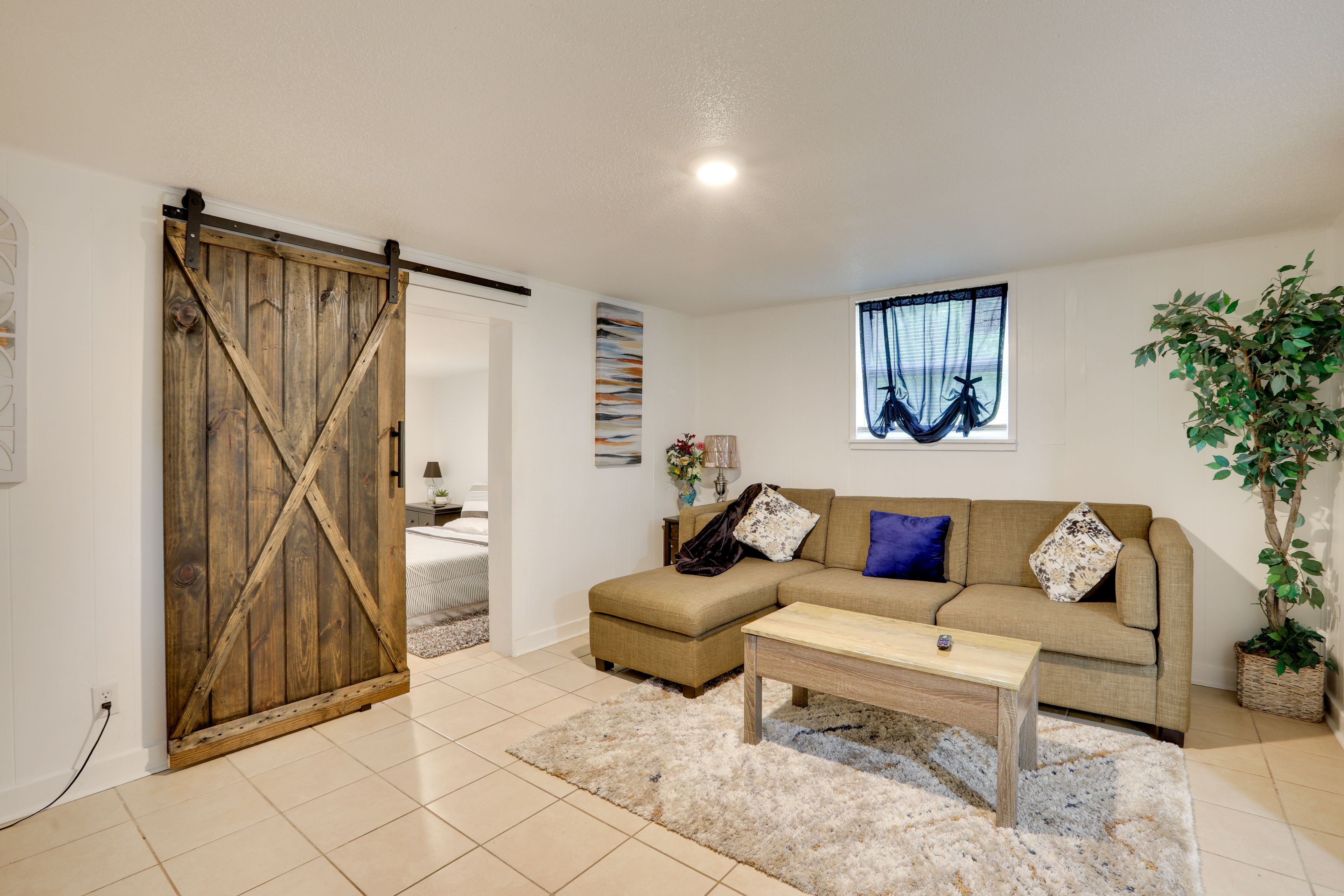 Hinesville Vacation Rental | 1BR | 1BA | 800 Sq Ft | Step-Free Entry