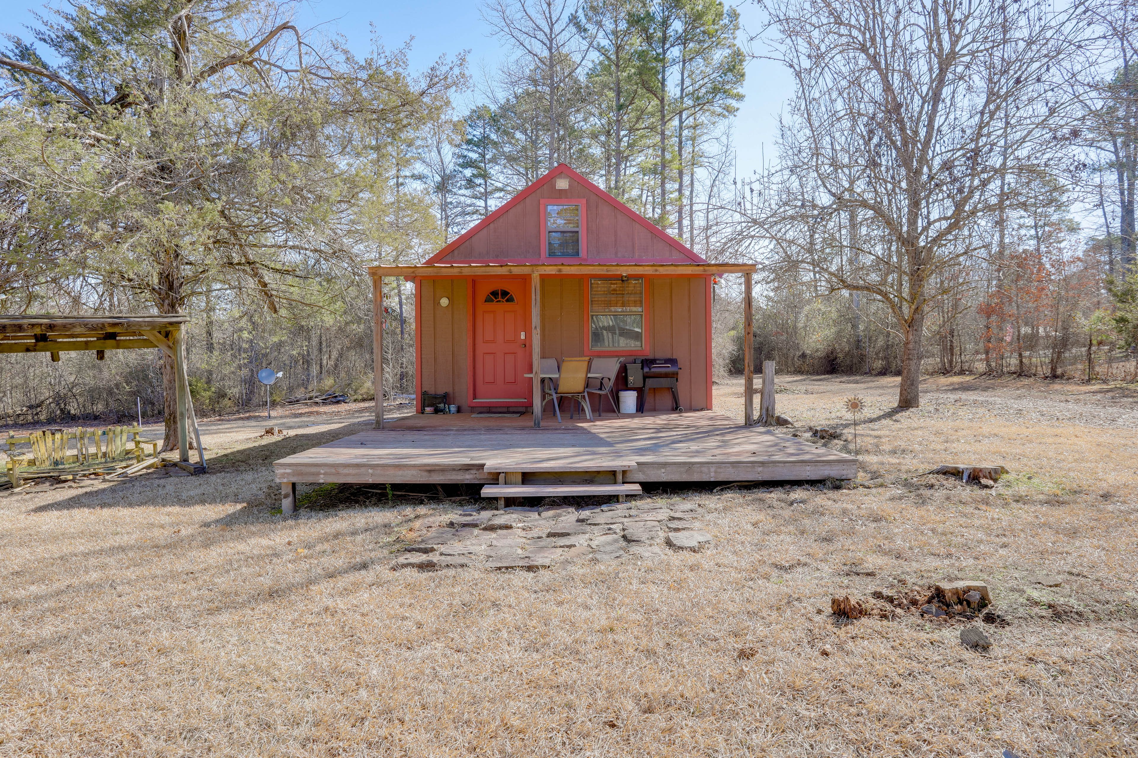 Parking | Gravel Driveway (2 Vehicles) | Carport (1 Vehicle) | RV/Trailer