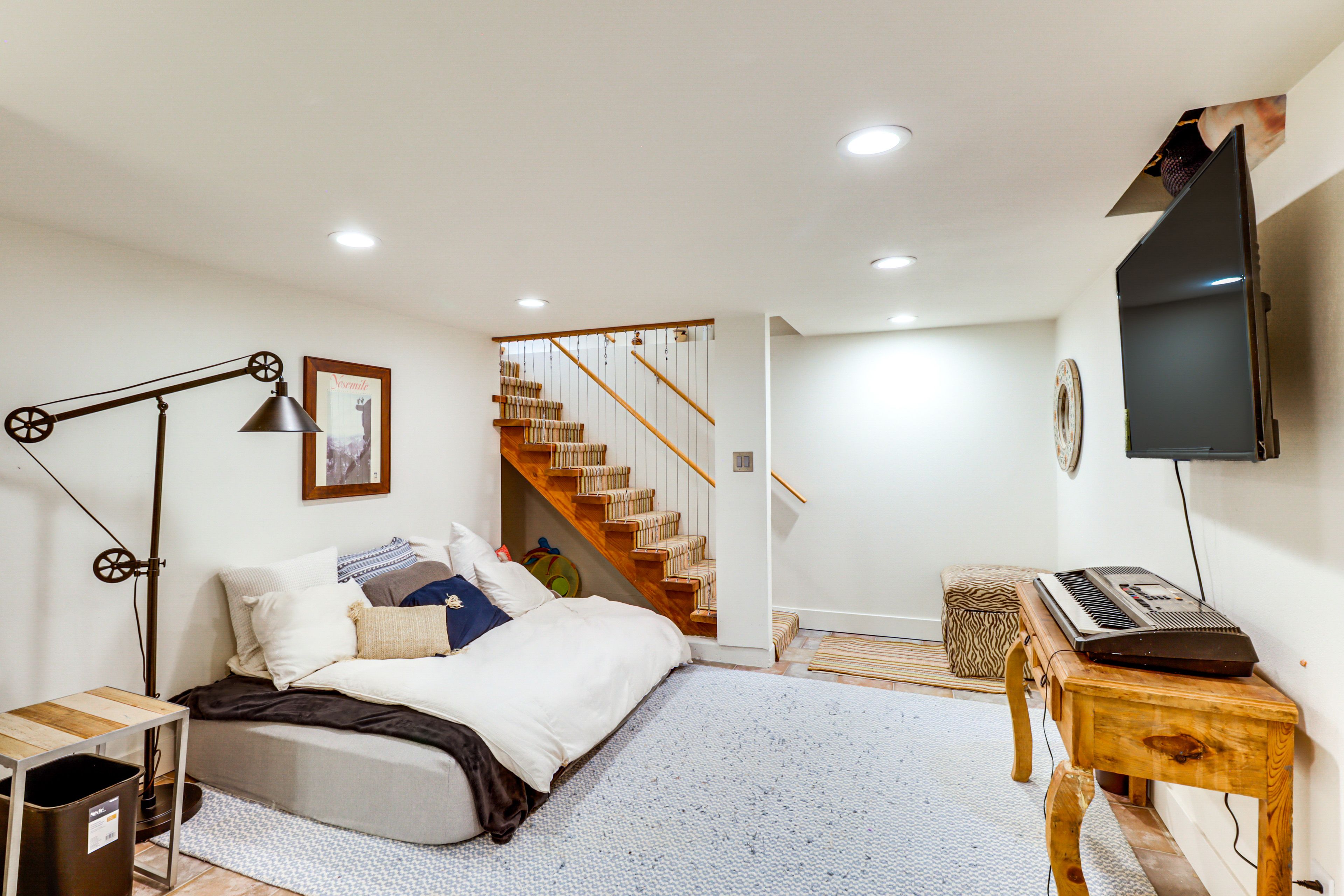Game Room | Basement | Queen Floor Mattress