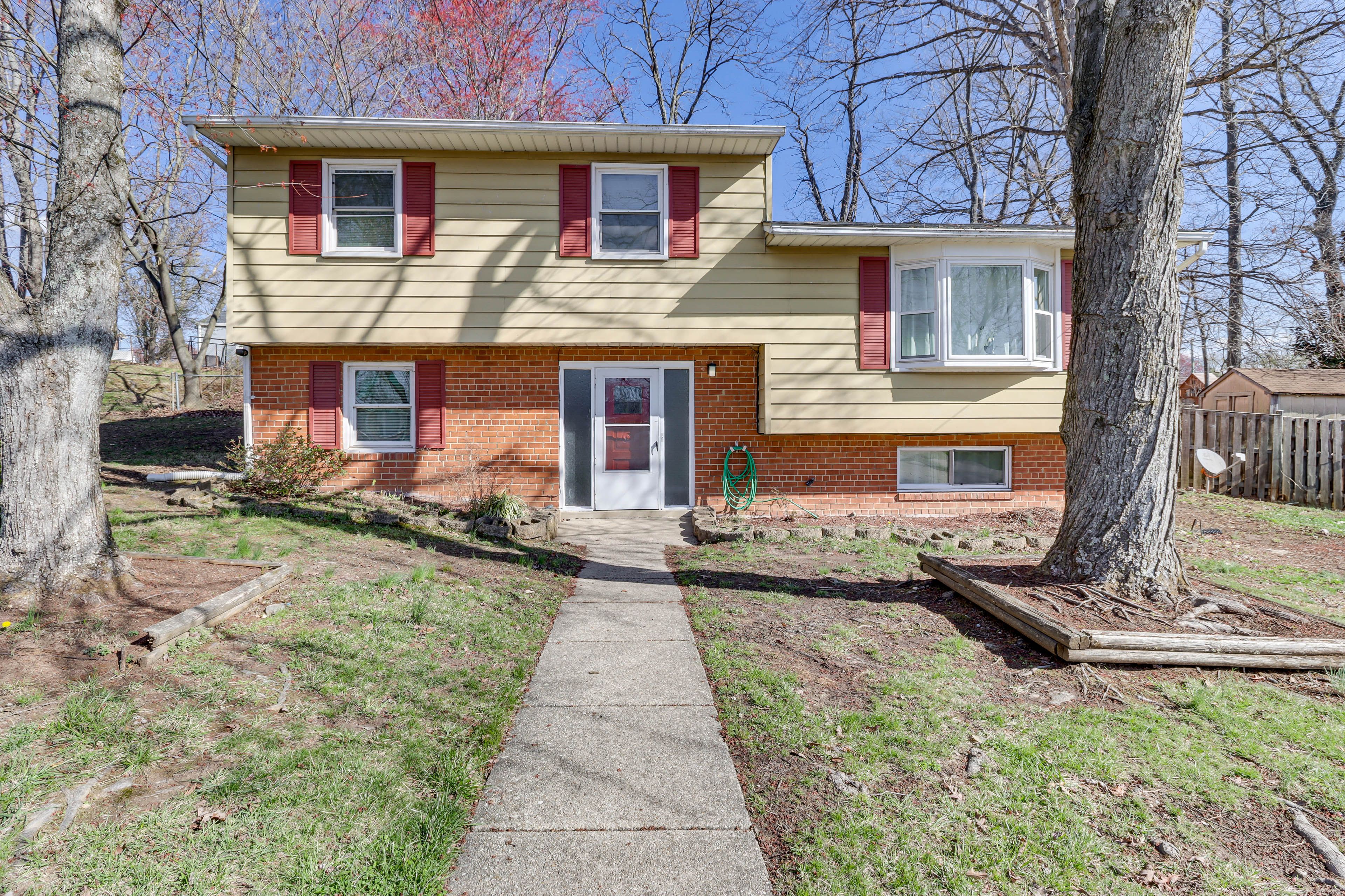 District Heights Vacation Rental | 5BR | 3.5BA | Stairs Required | 1,774 Sq Ft