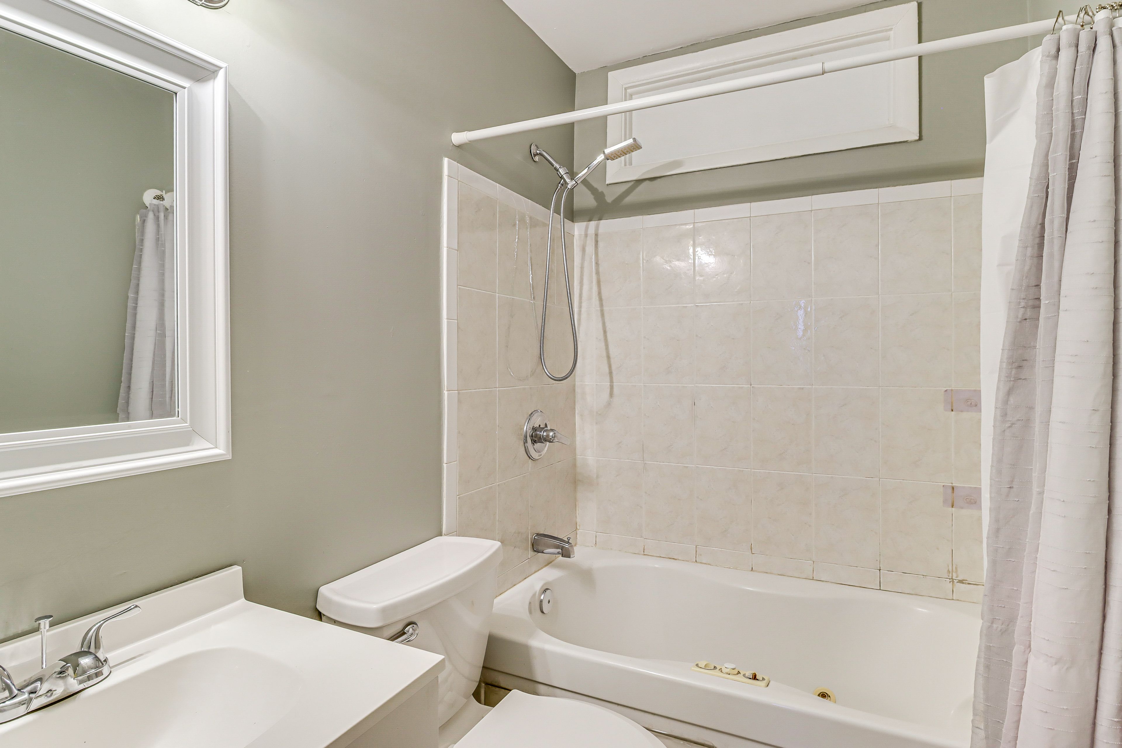 Full Bathroom | Lower Level