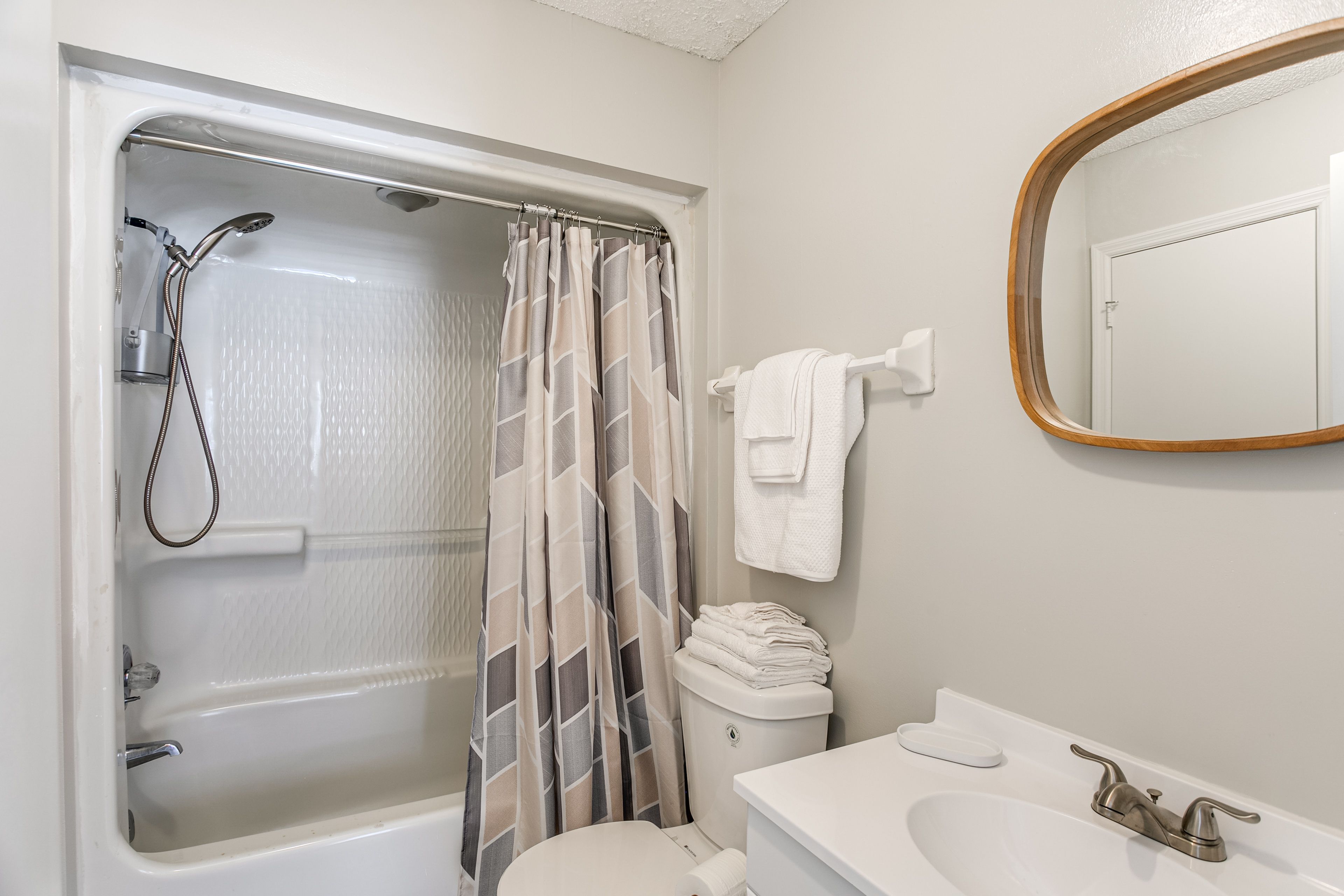 En-Suite Bathroom | Towels Provided