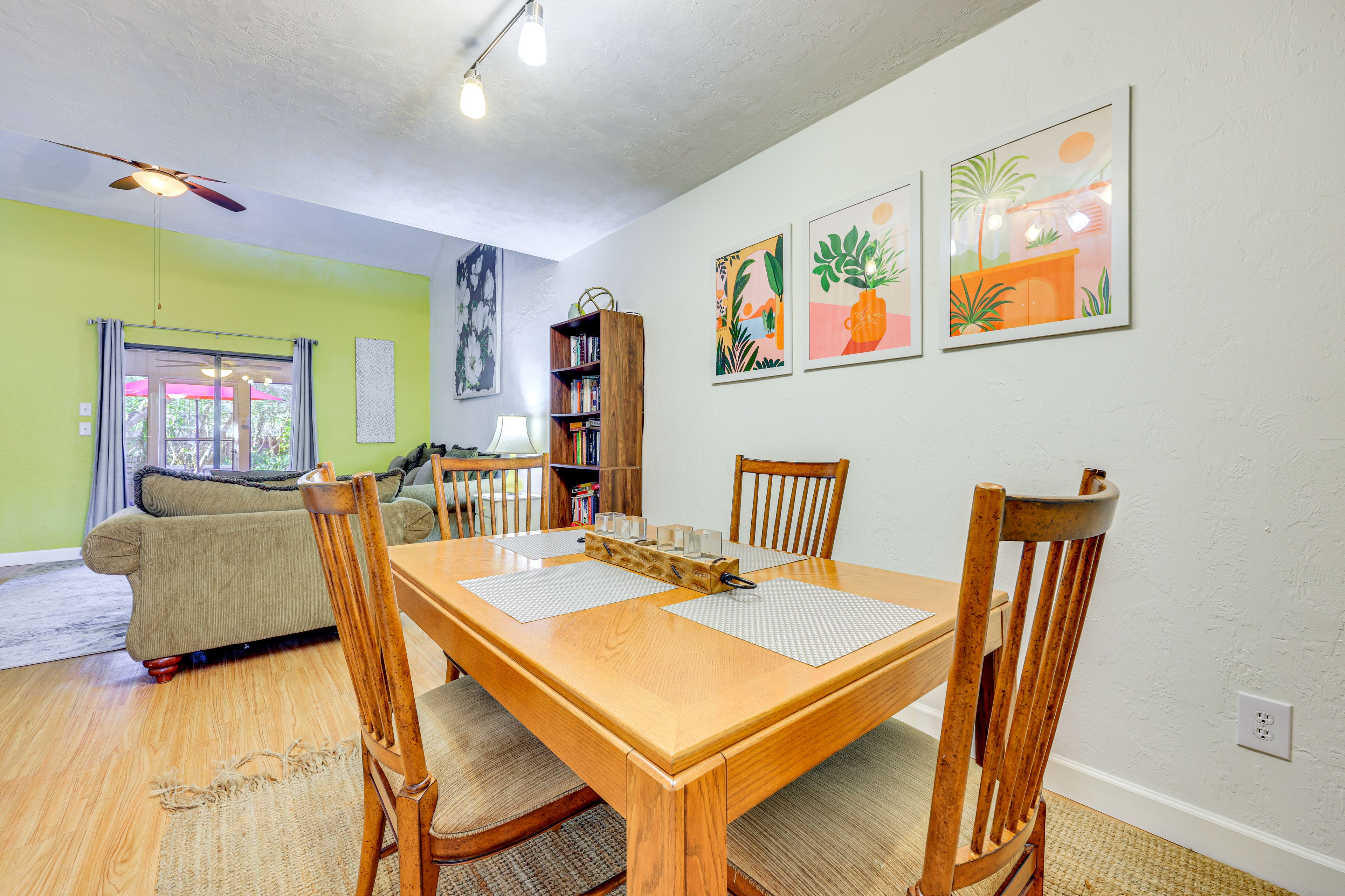 Dining Area | 1st Floor | Dishware/Flatware