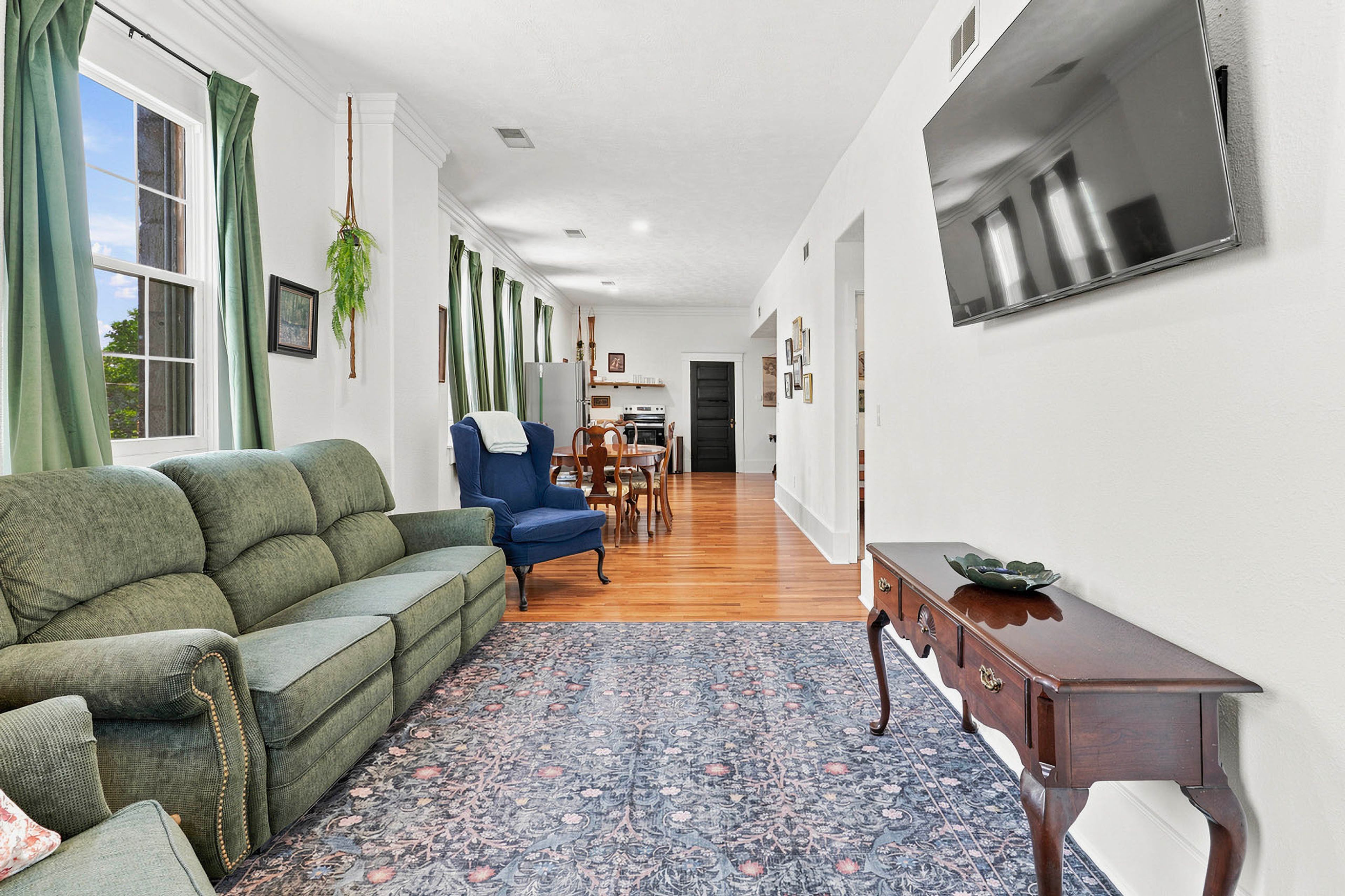 Chapman Vacation Rental | 2BR | 1BA | 1,000 Sq Ft