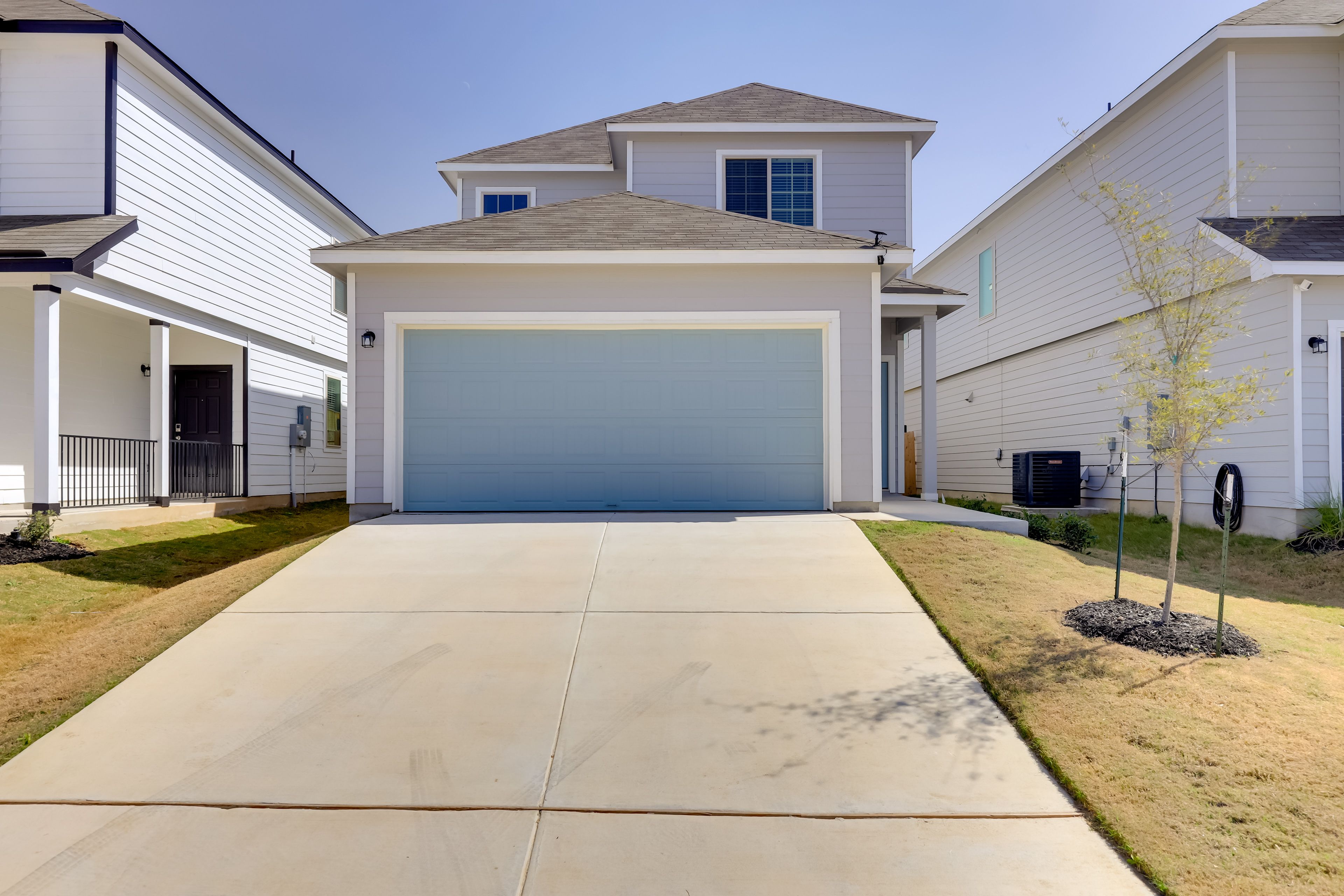 Parking | Garage (2 Vehicles) | Driveway (2 Vehicles) | Free Street Parking