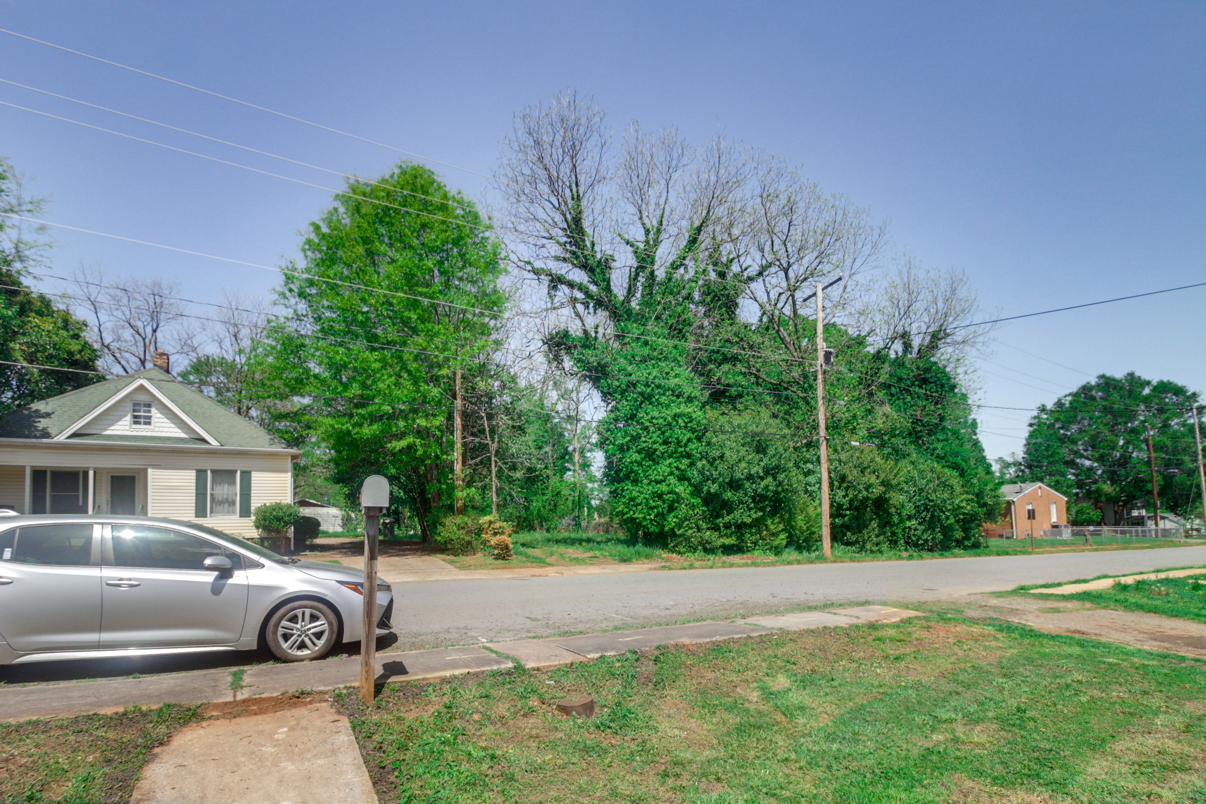 Parking | Driveway (1 Vehicle)