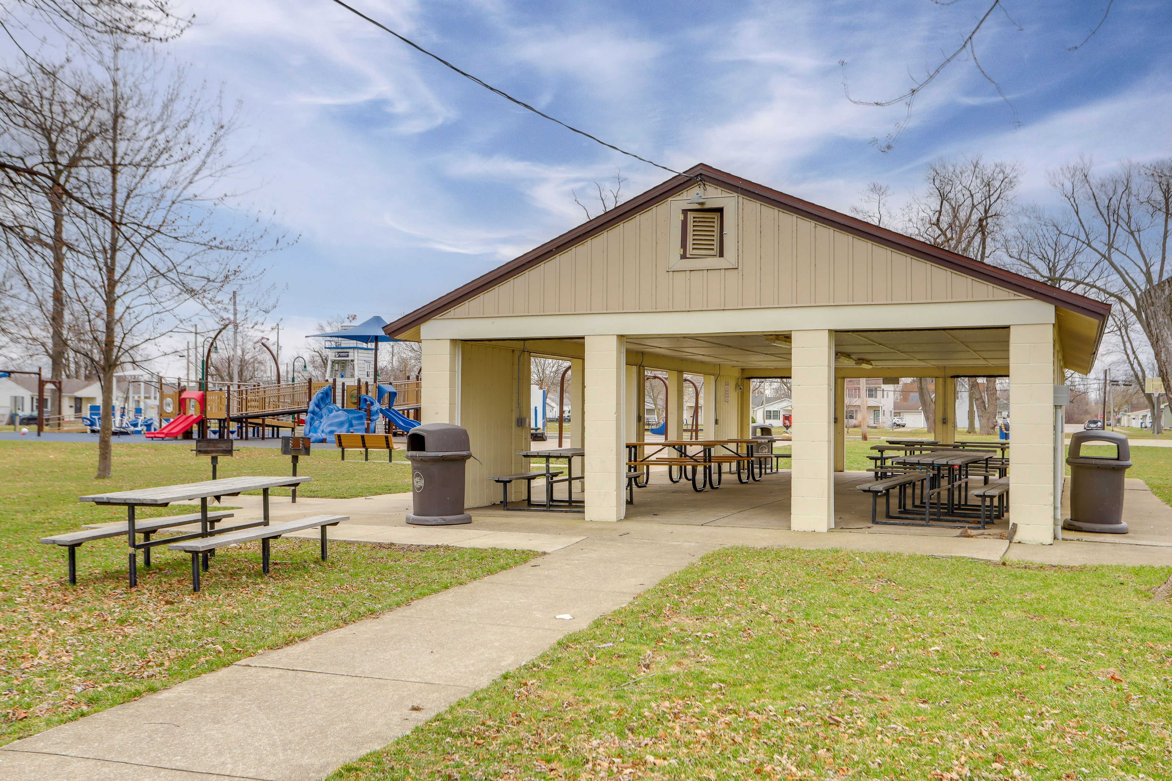 Lakeview Park | 2 Blocks Away