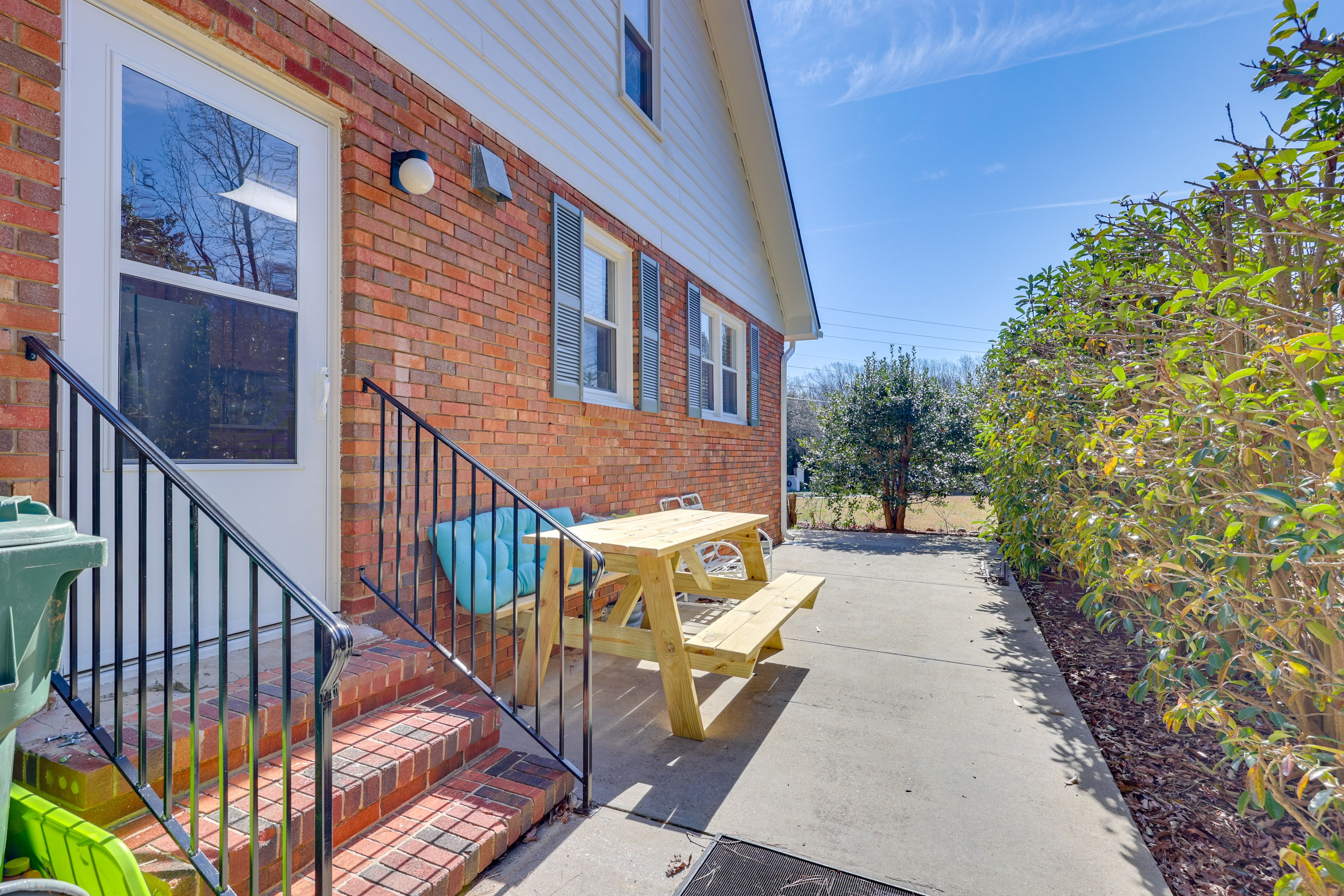 Patio | Picnic Table