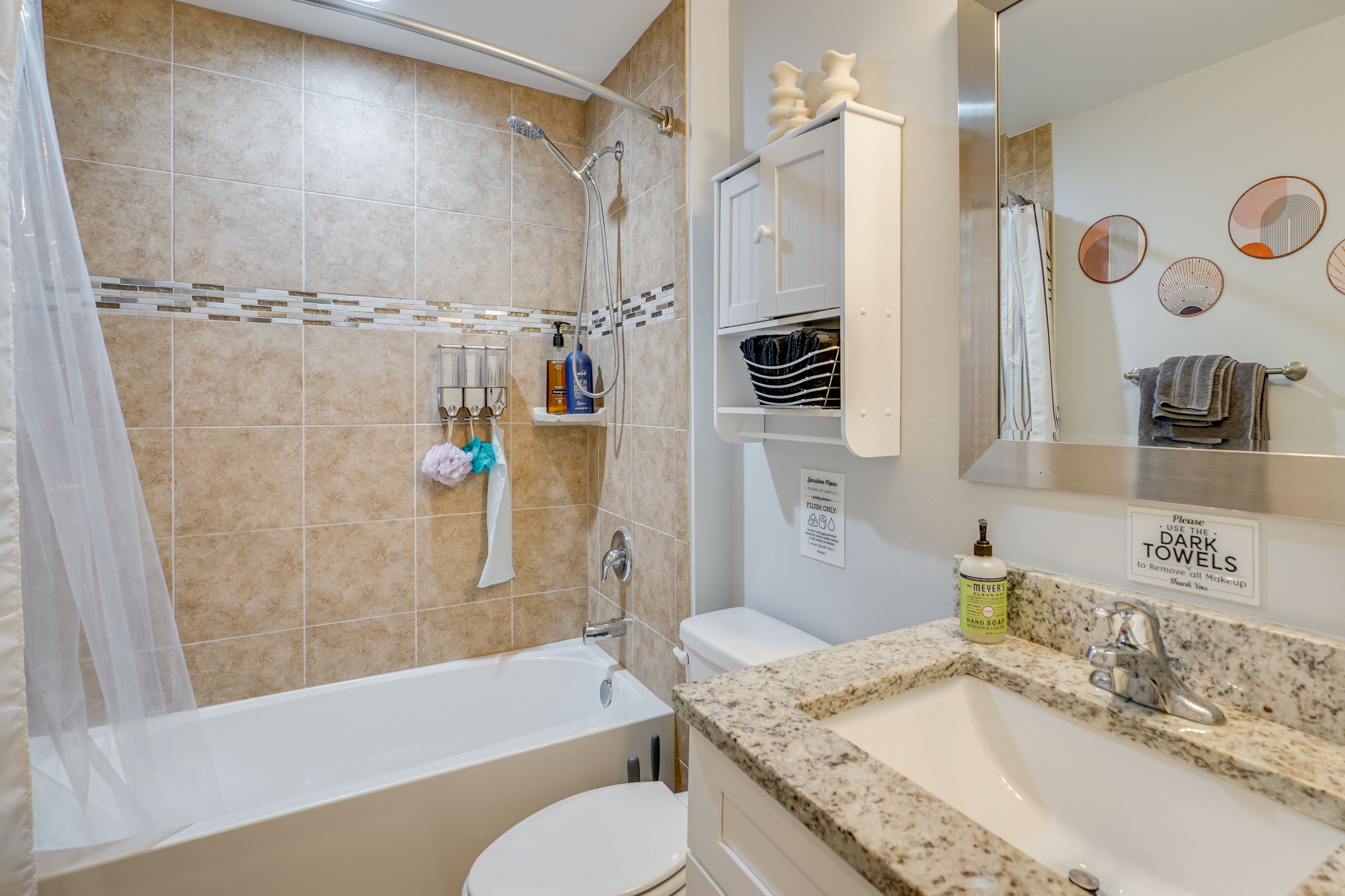 Full Bathroom