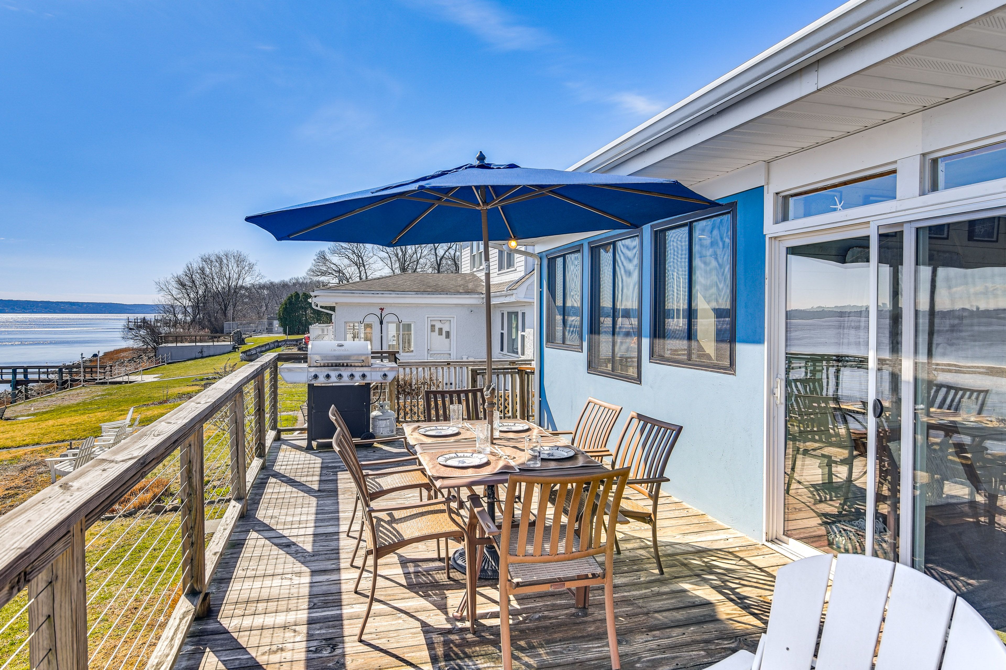 Deck | Gas Grill | Dining Area