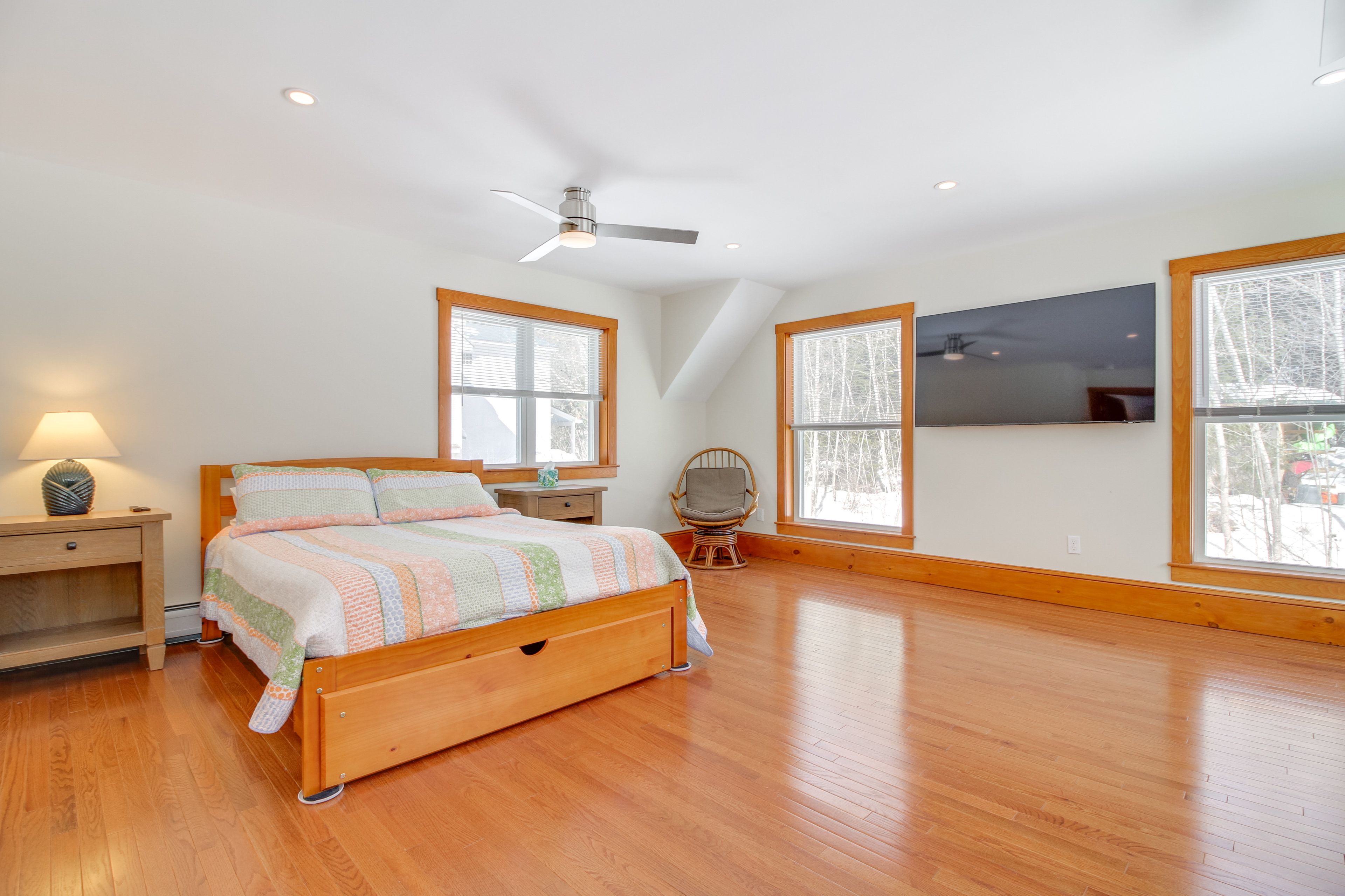 Bedroom 1 | 2nd Floor | Queen Bed
