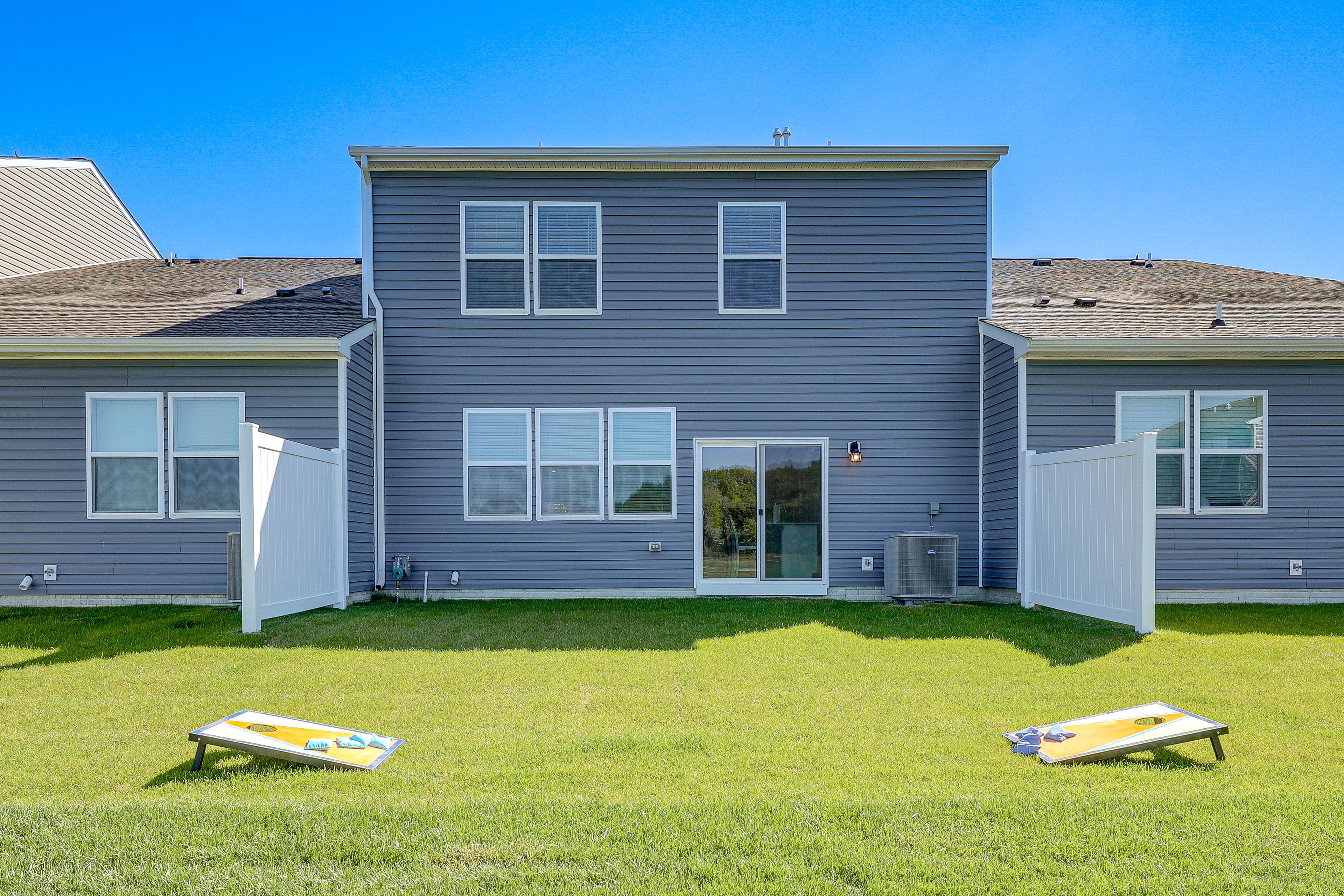 Backyard | Cornhole | Pond View