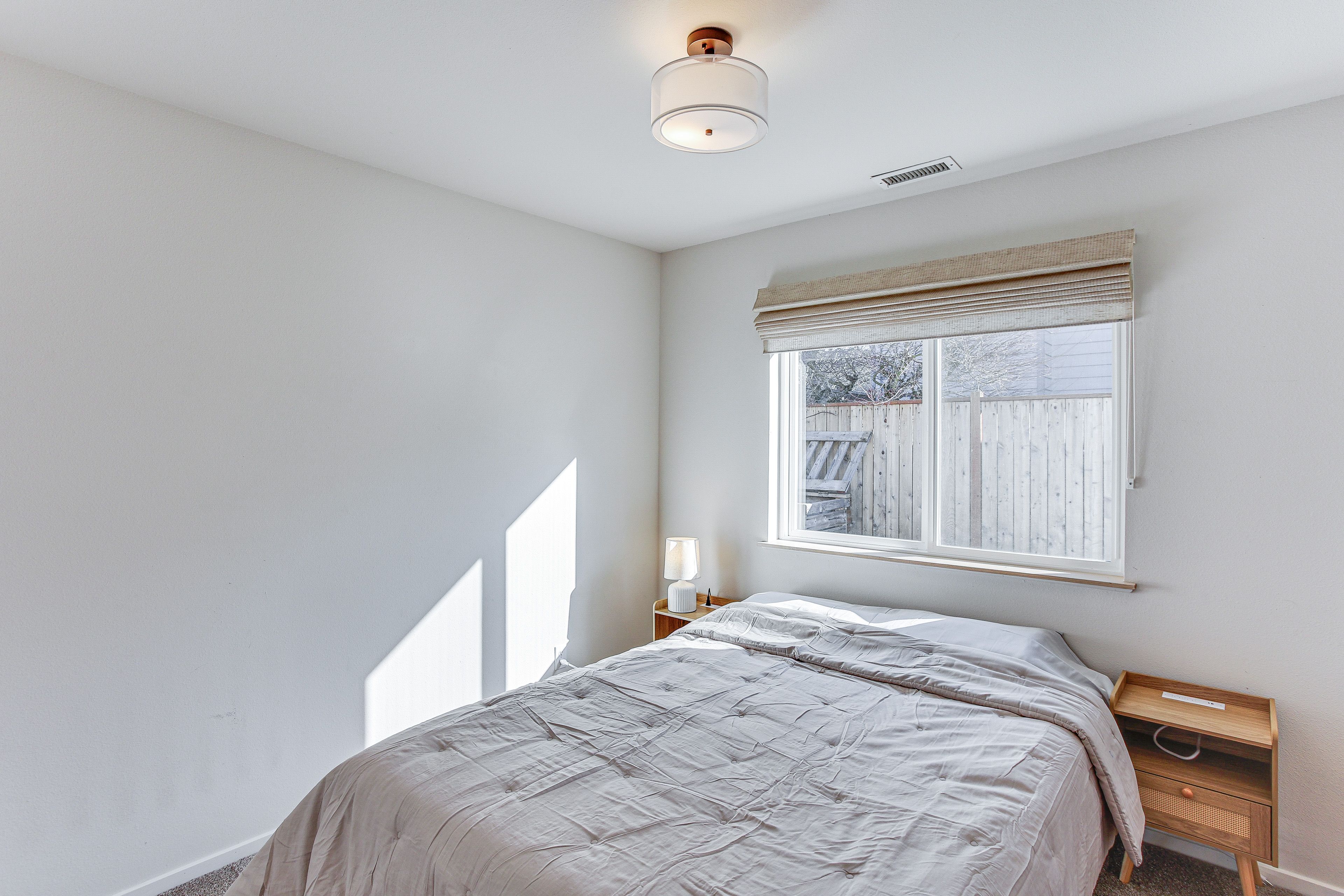 Bedroom 3 | Queen Bed