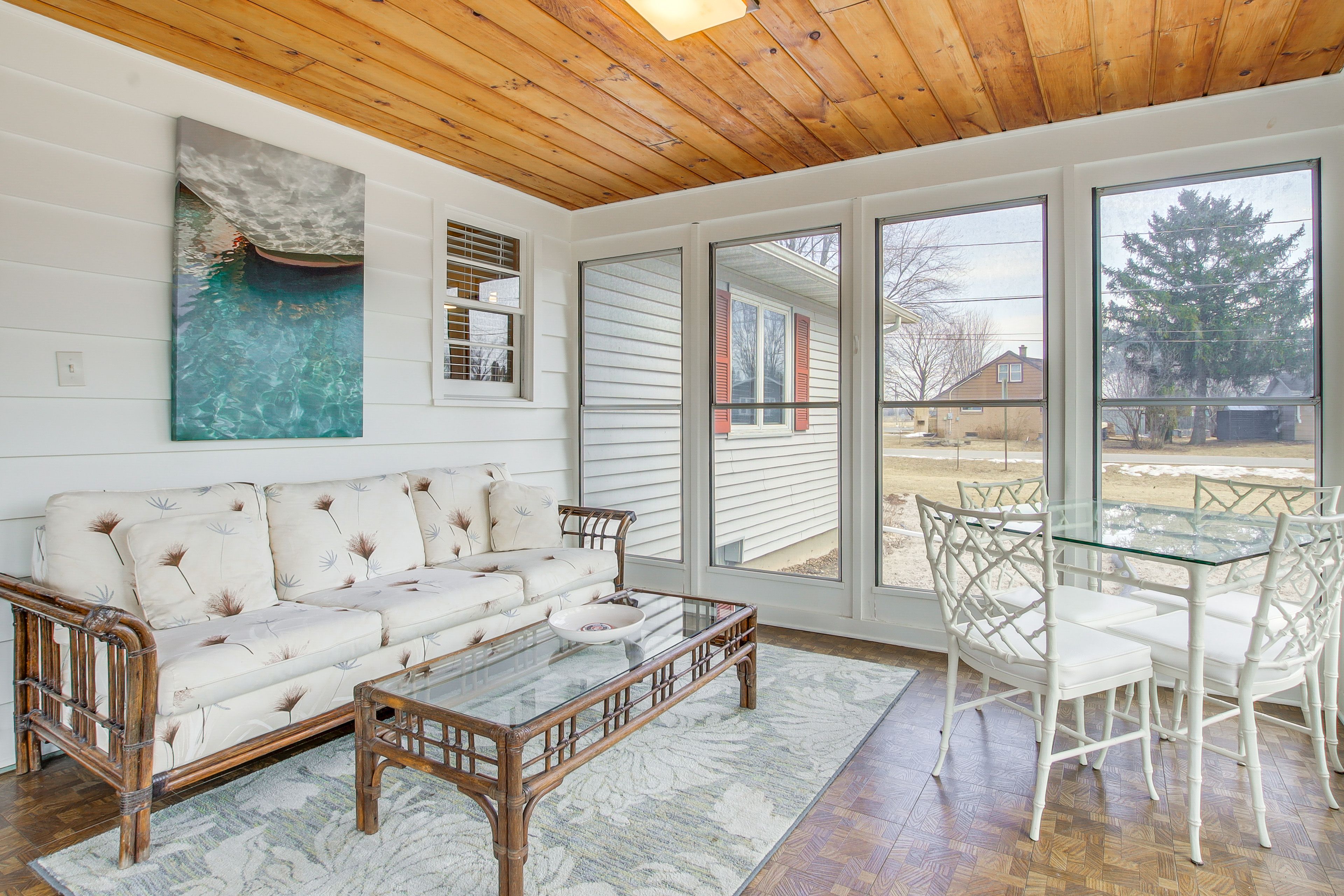 House Exterior | Screened Porch