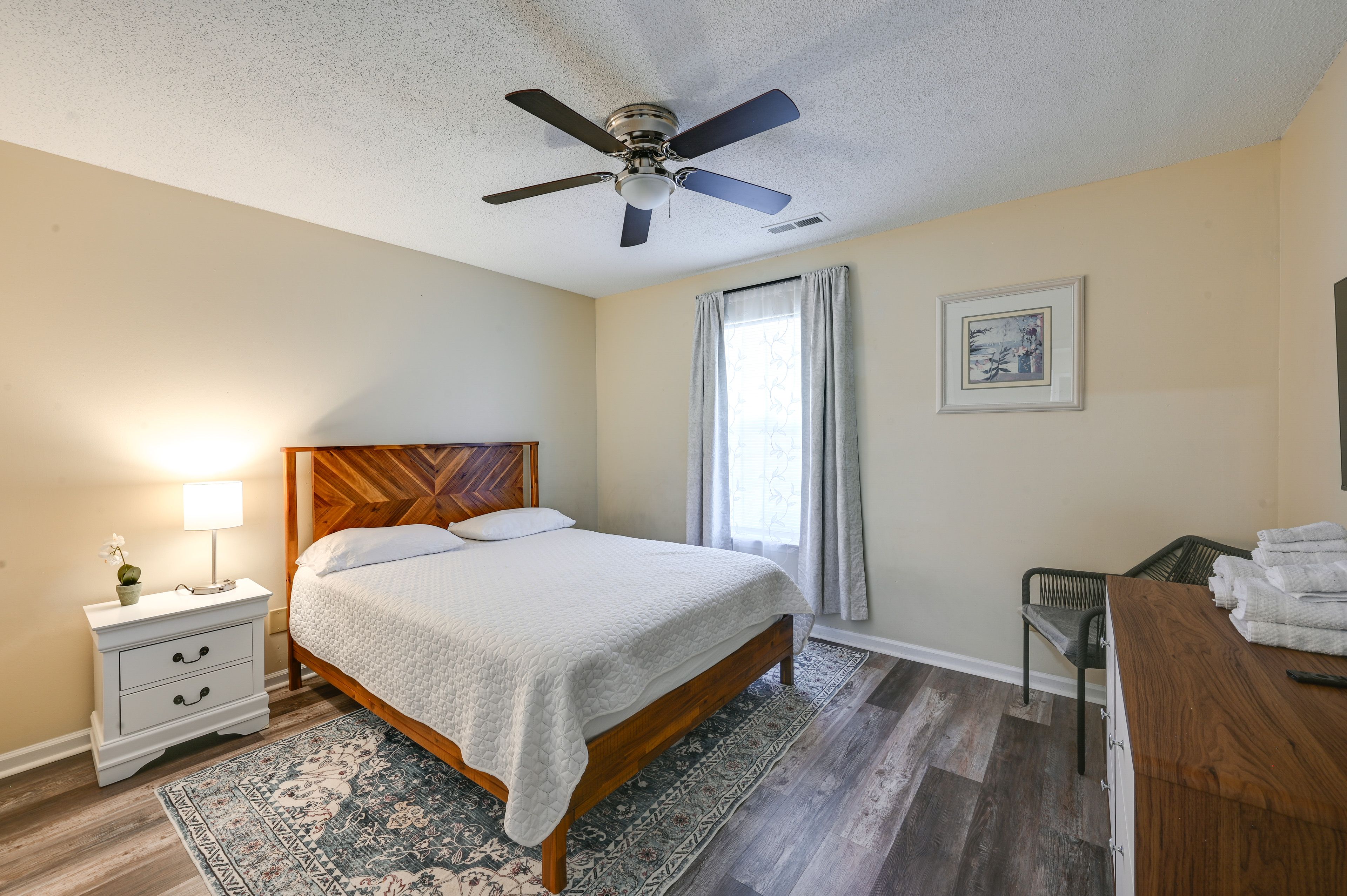 Bedroom 1 | Queen Bed | Linens Provided4