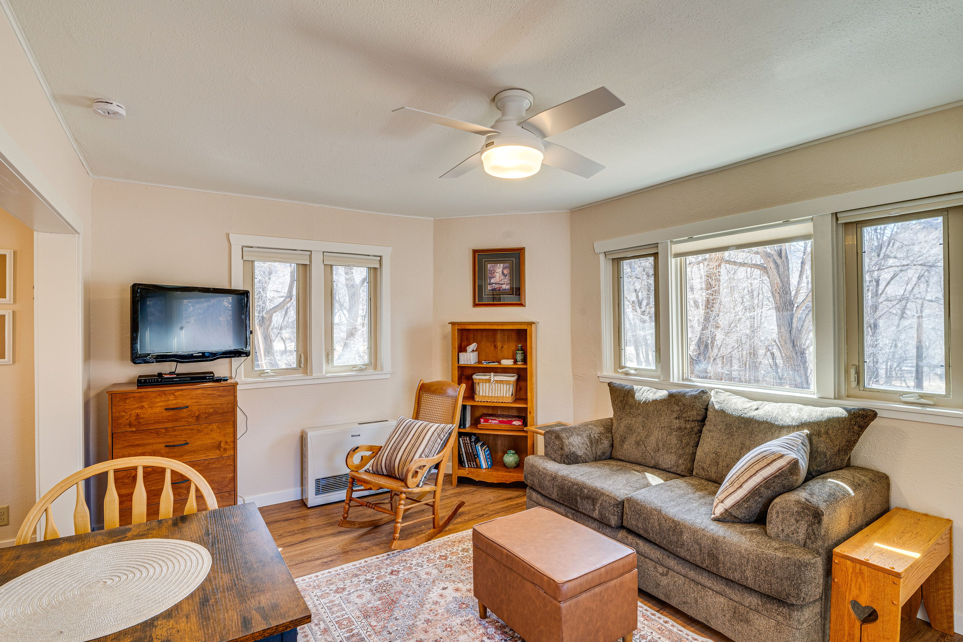 Living Space | TV | Free WiFi