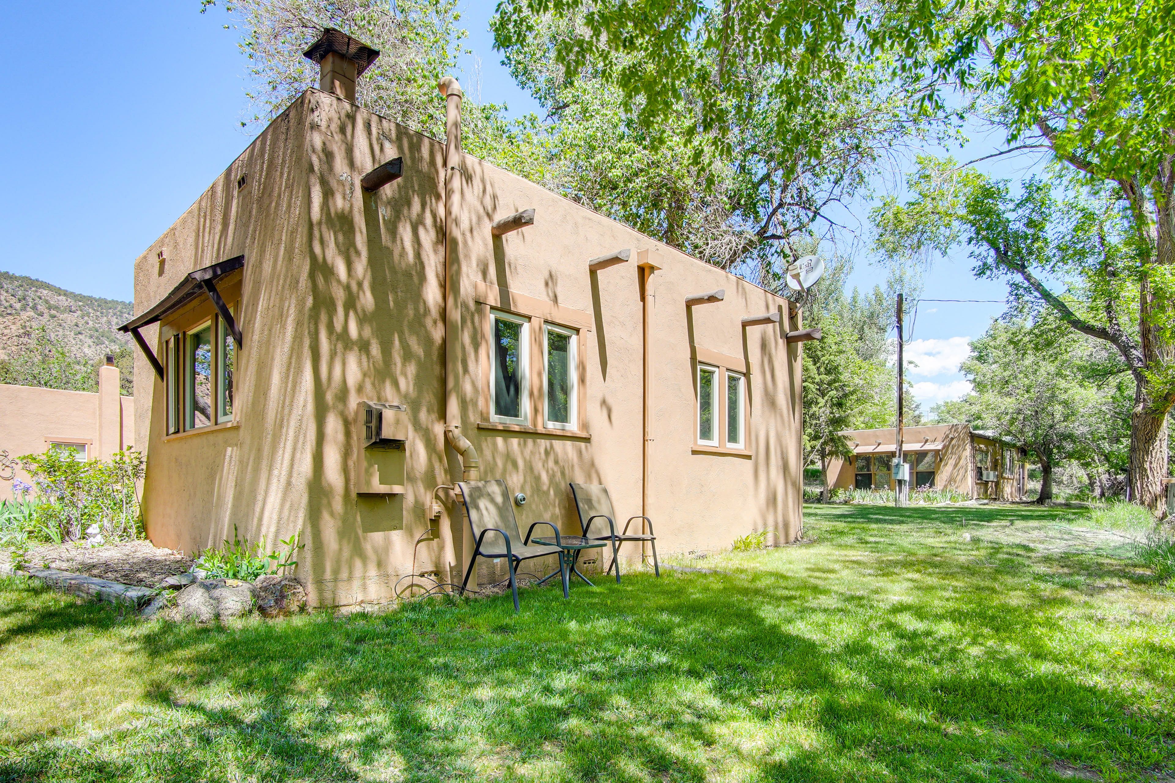 Exterior | Mountain Views