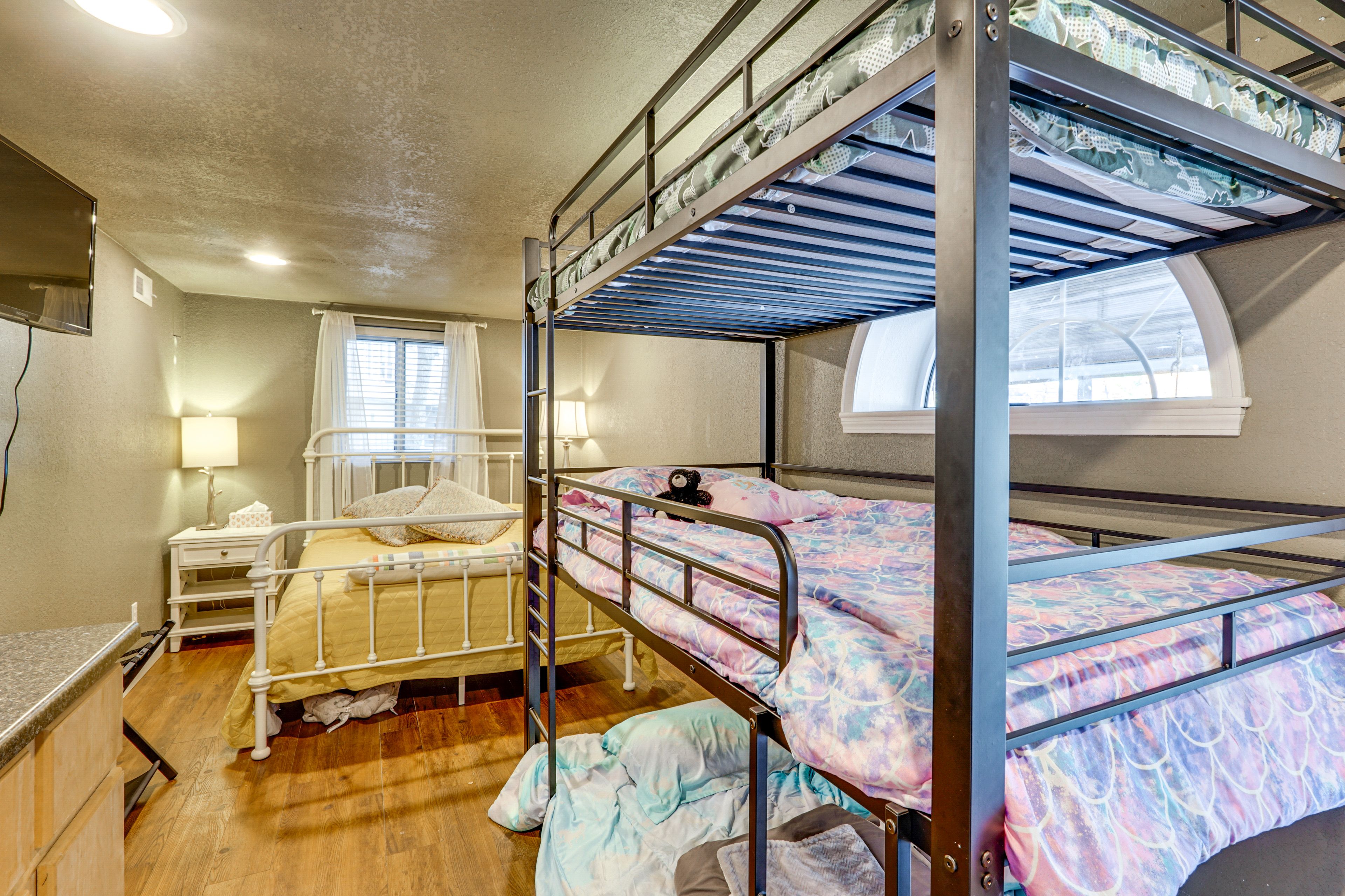 Bedroom Suite 4 | Queen Bed | Triple Twin Bunk Bed | Kitchenette | Basement