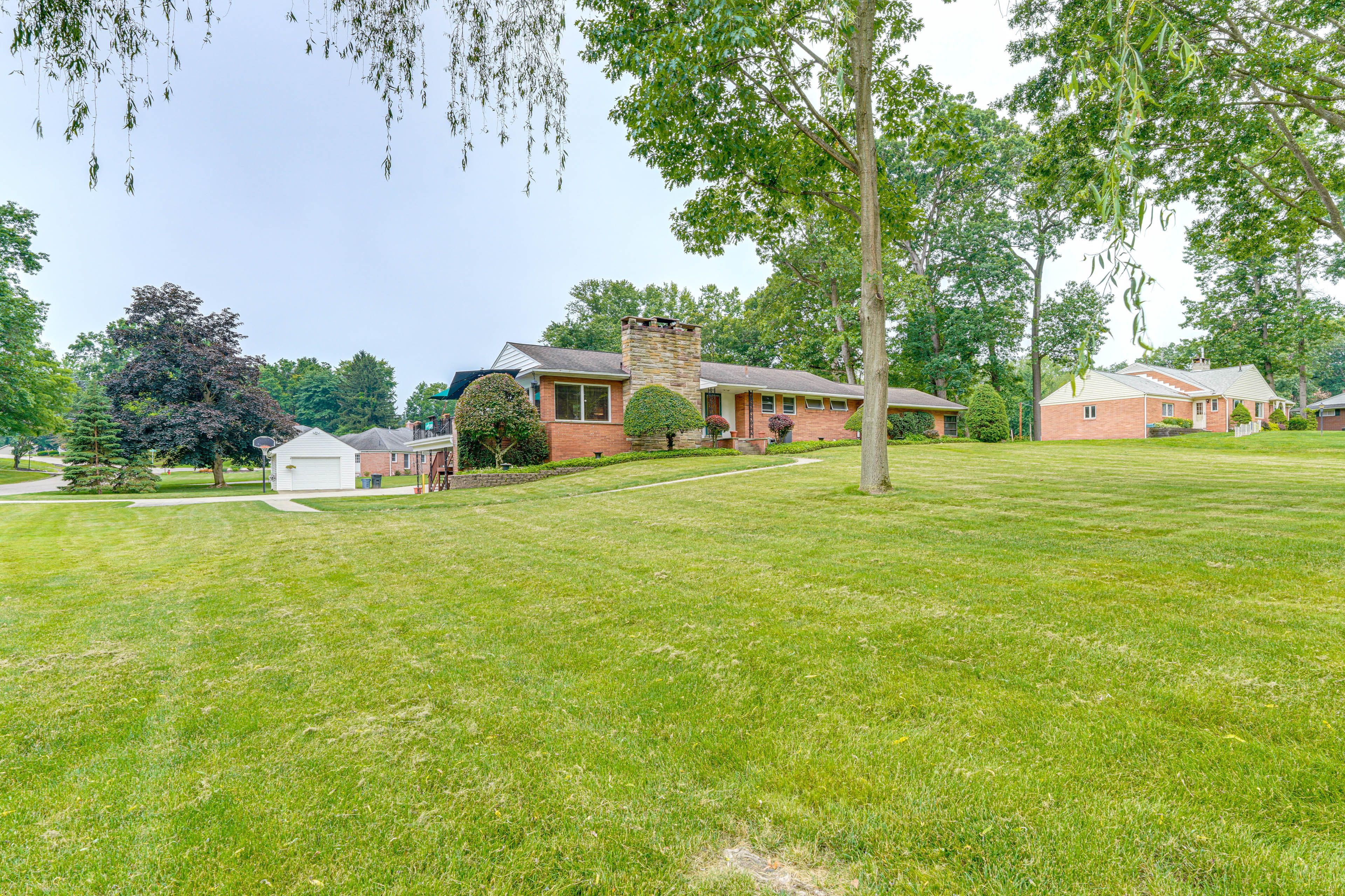 Spacious Yard