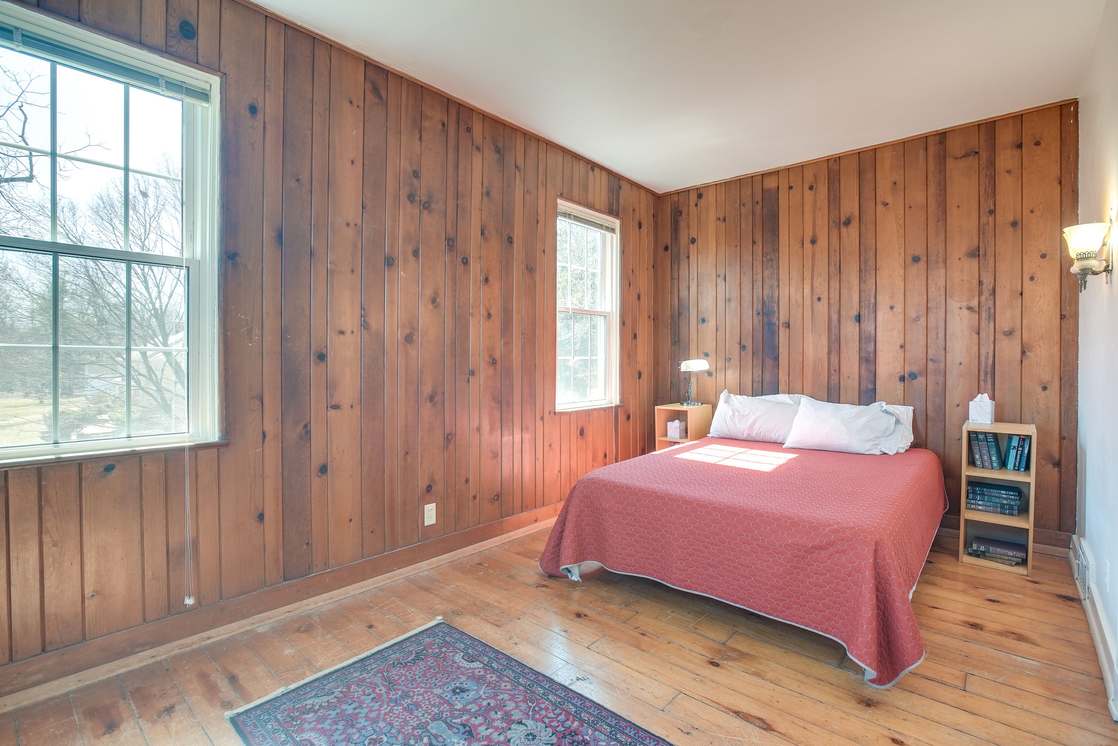 Bedroom 2 | 2nd Floor | Queen Bed