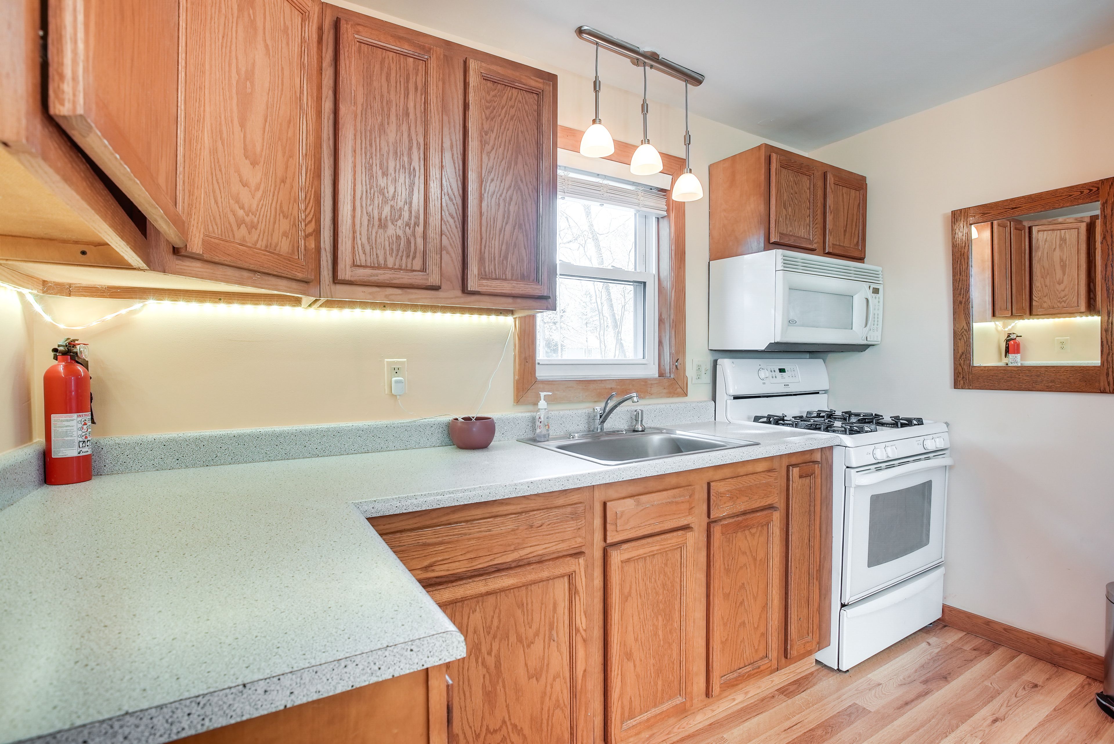 Kitchen | Keurig & Drip Coffee Makers | Toaster | Blender | Cooking Basics