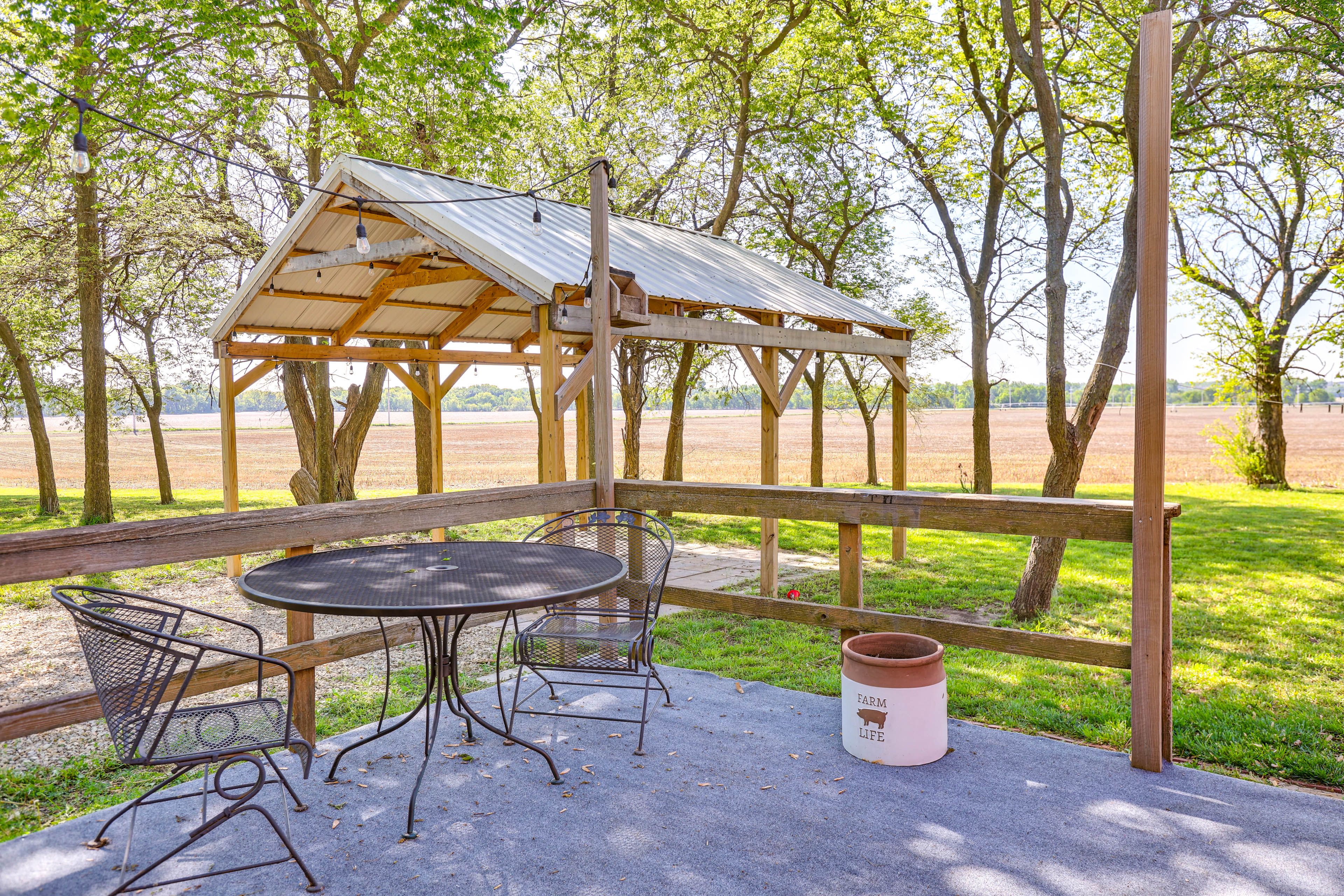 Front Patio | Pasture Views | Outdoor Dining Area