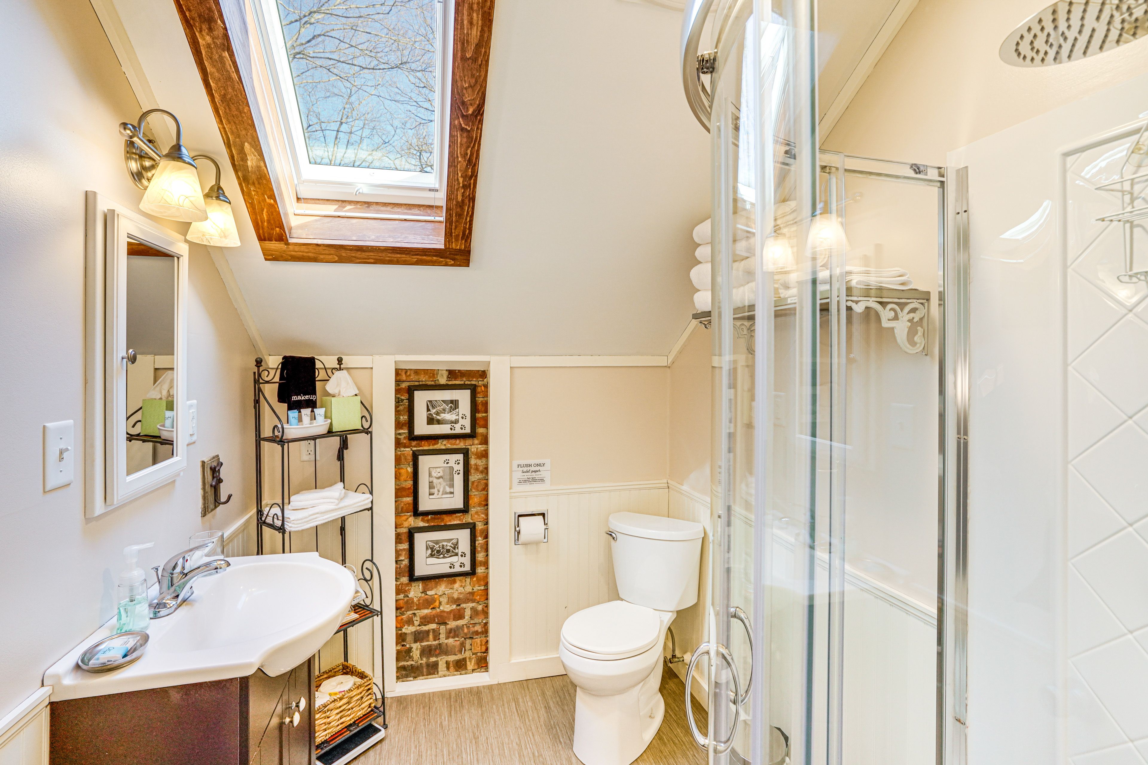 Bathroom | Towels Provided