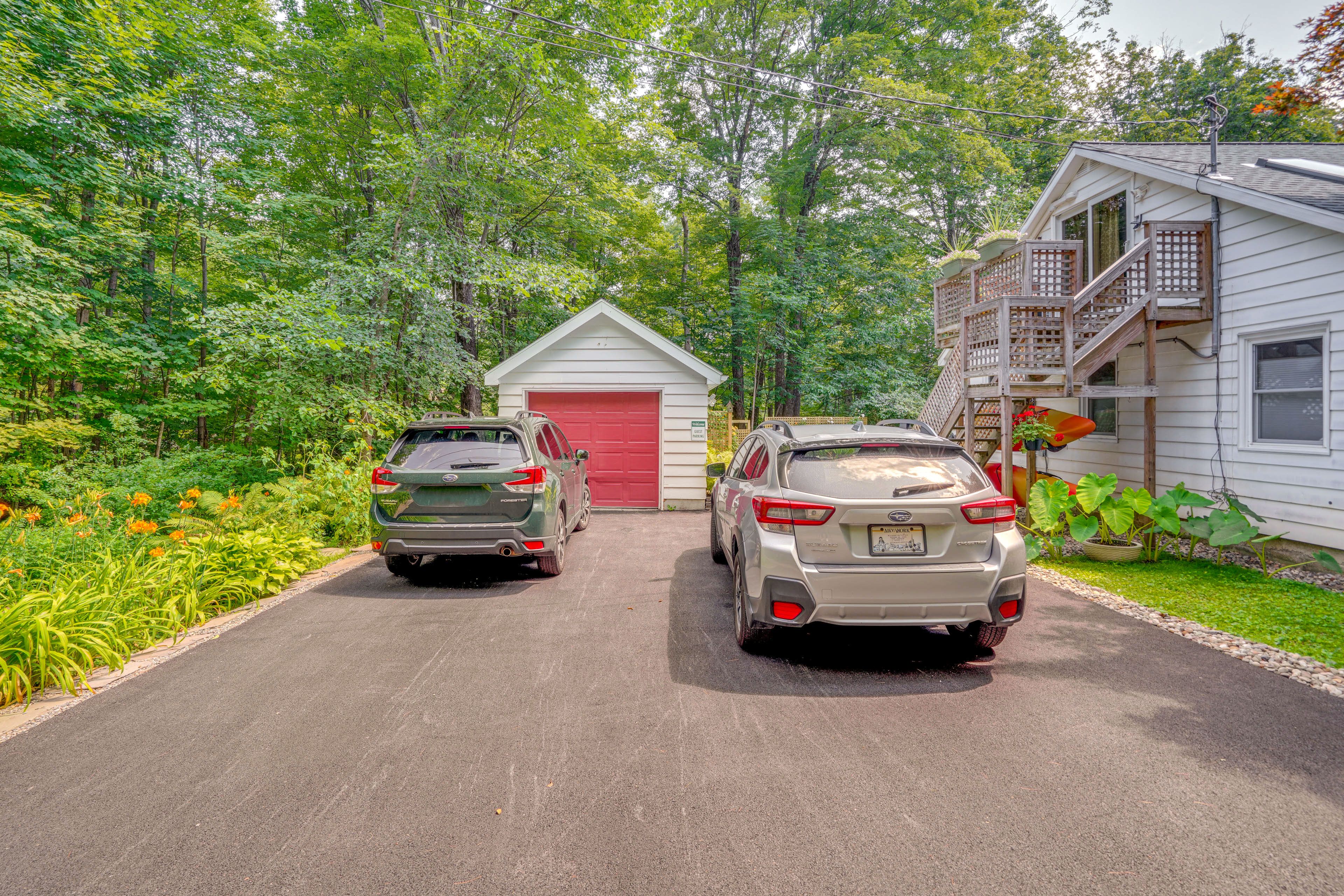Parking | Shared Paved Driveway (1 Vehicle)