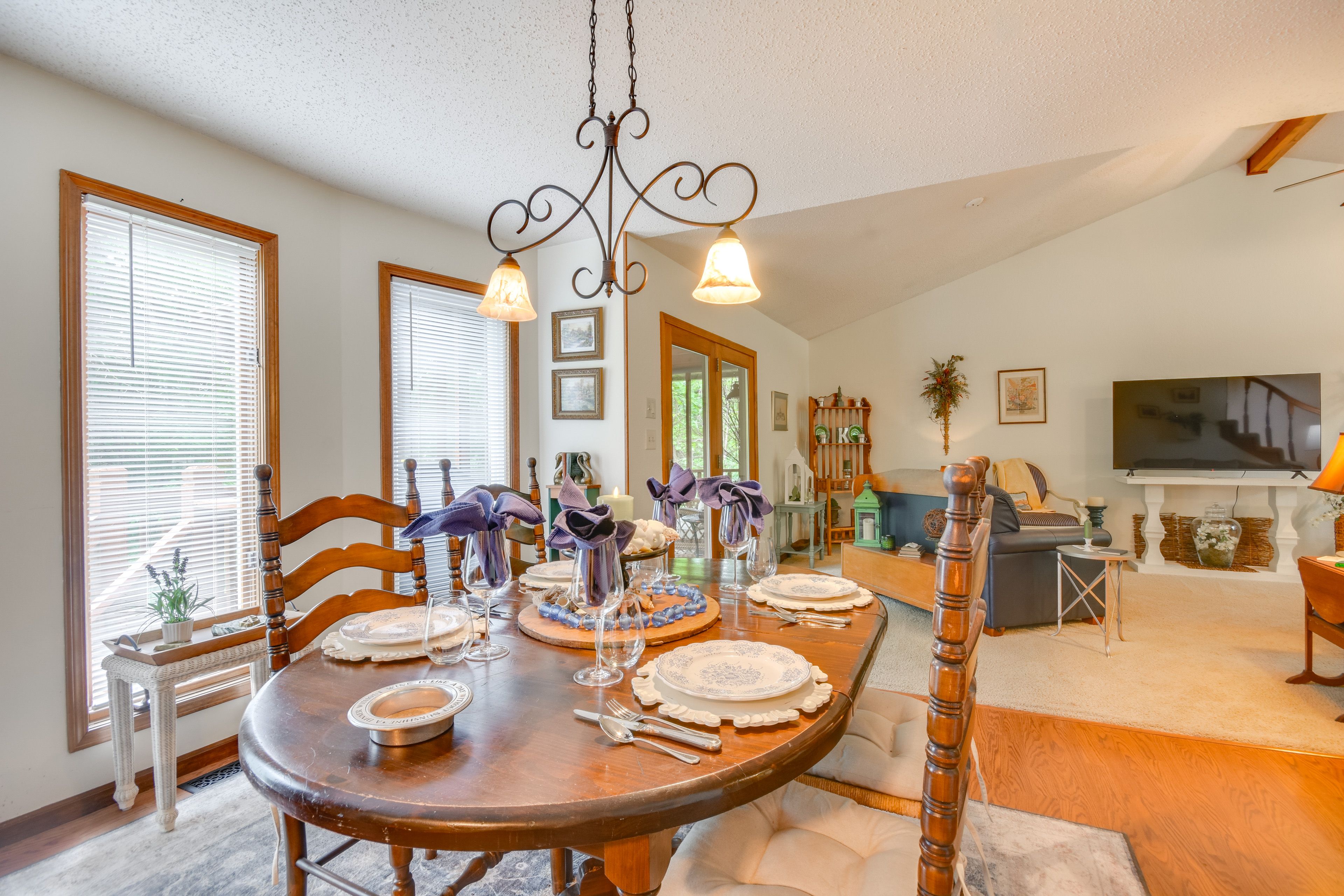 Dining Area | Dishware & Flatware Provided | 1st Floor
