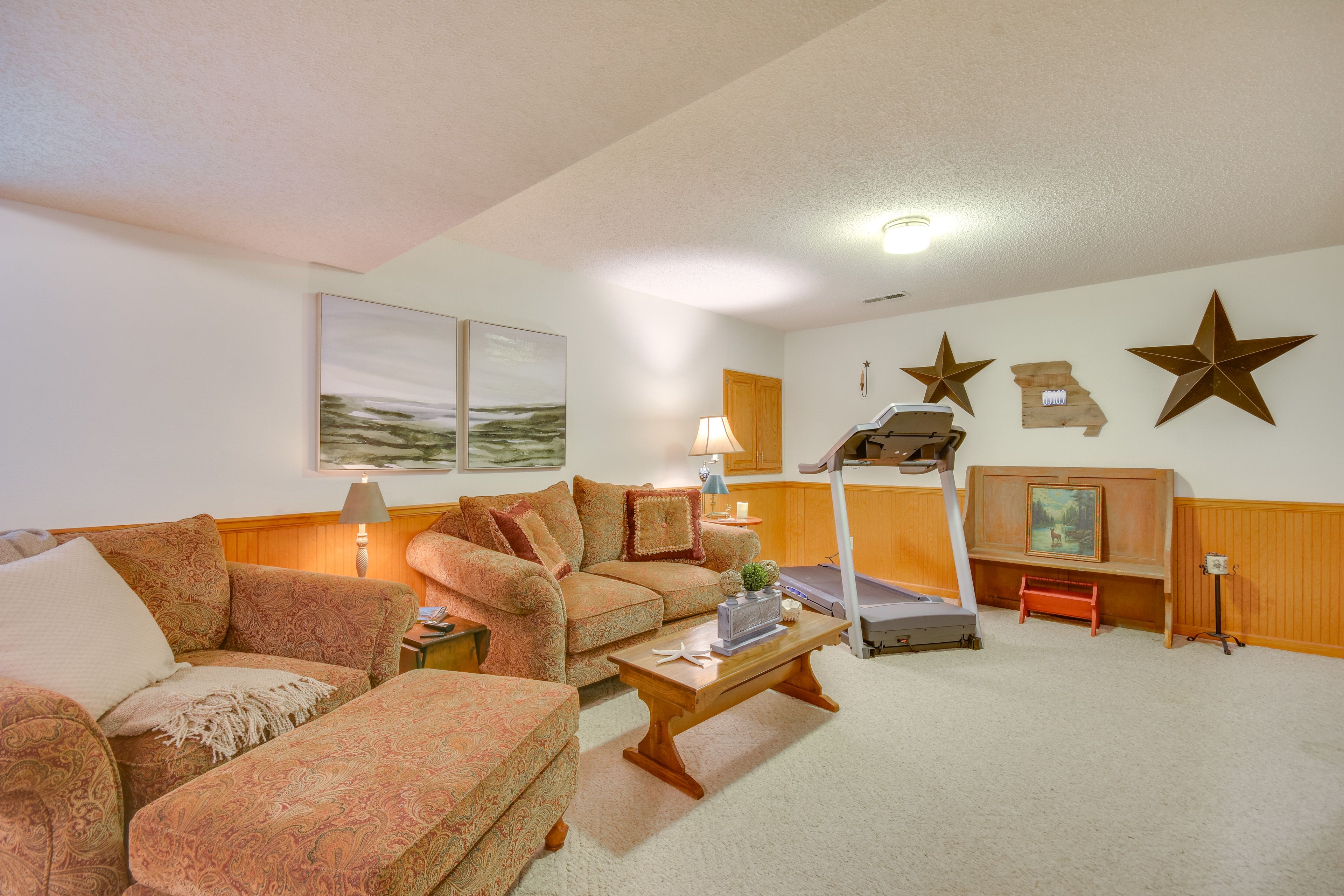 Basement | Treadmill | Smart TV | Electric Fireplace | Lower Level