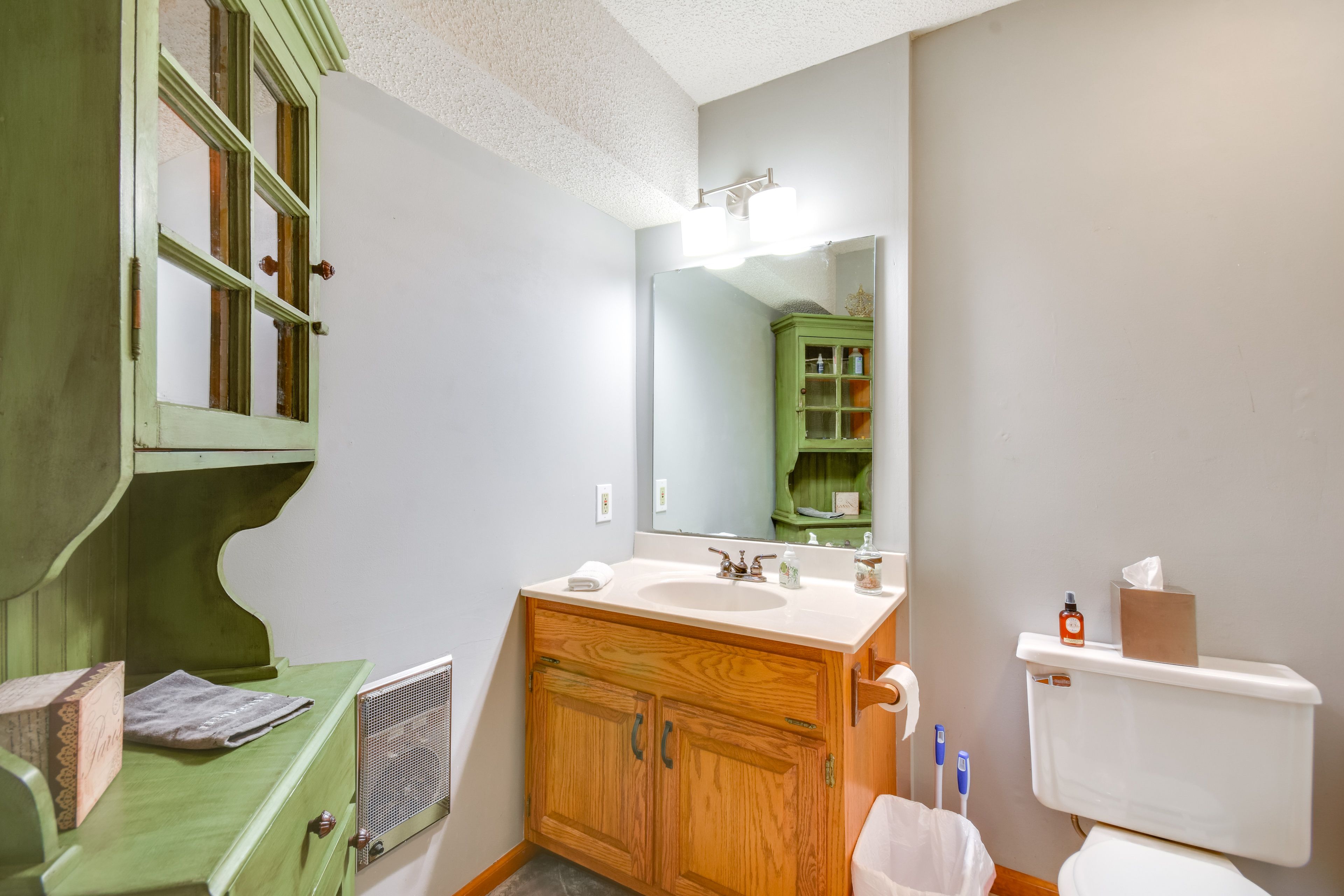 Full Bathroom | Lower Level