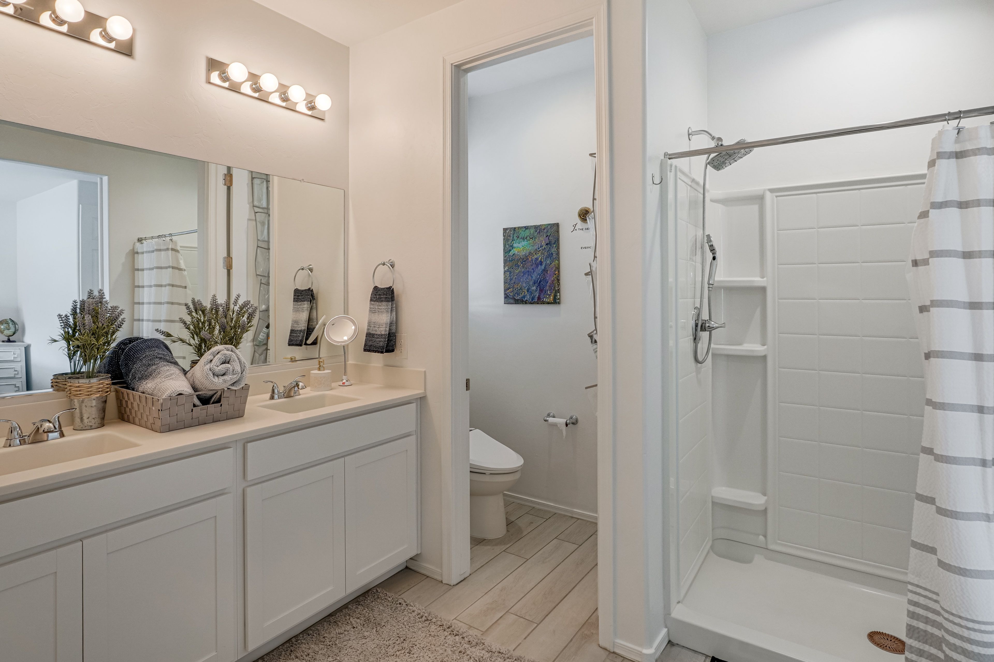 En-Suite Bathroom | Towels Provided
