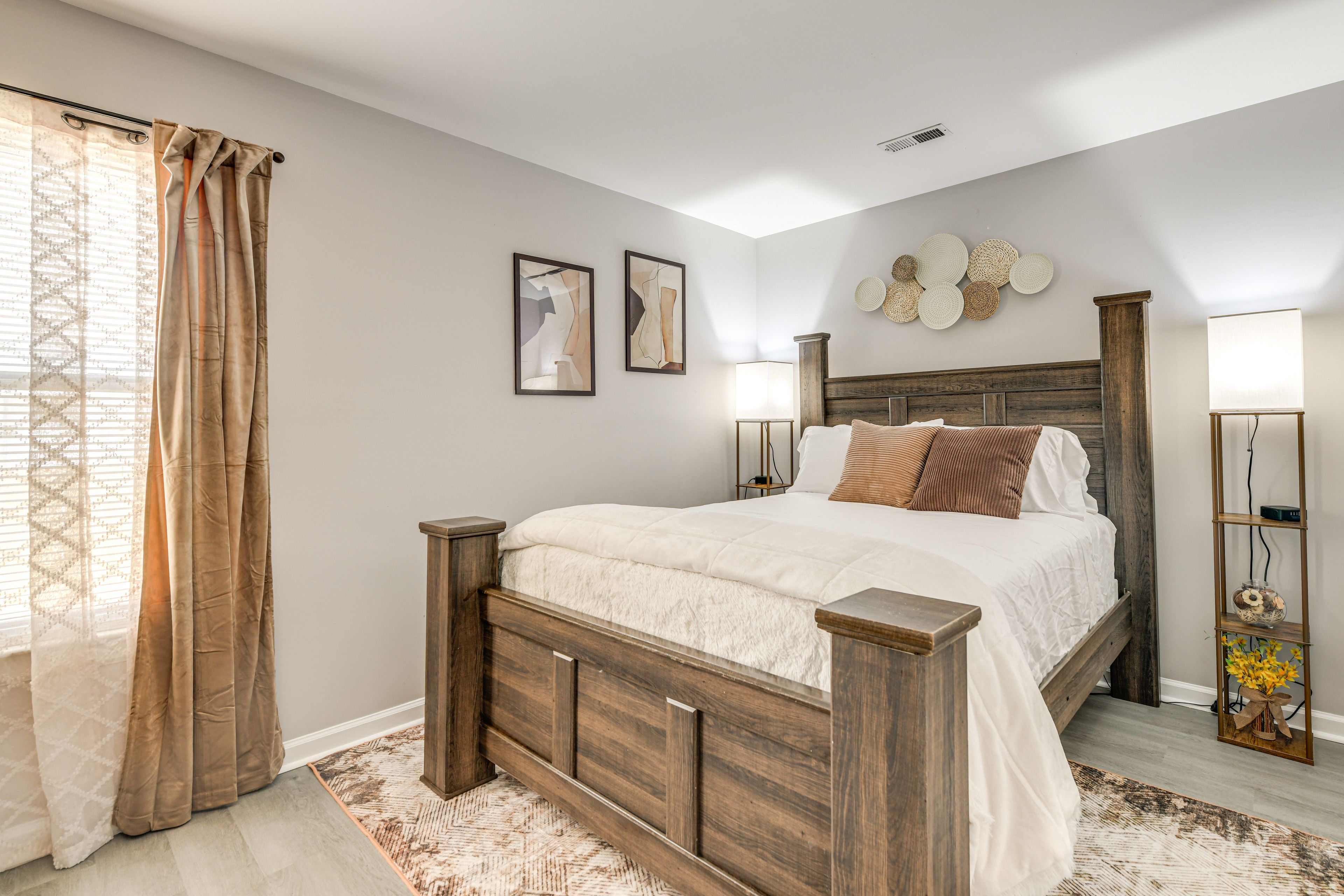 Bedroom 3 | Queen Bed
