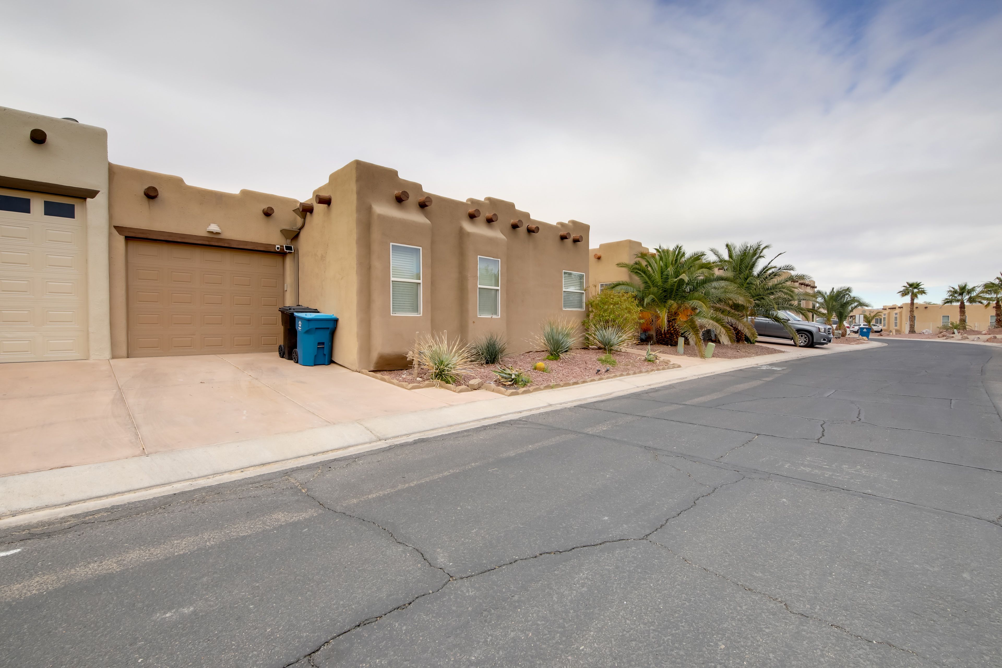 Parking | Driveway (1 Vehicle) | Community Lot | No Street Parking