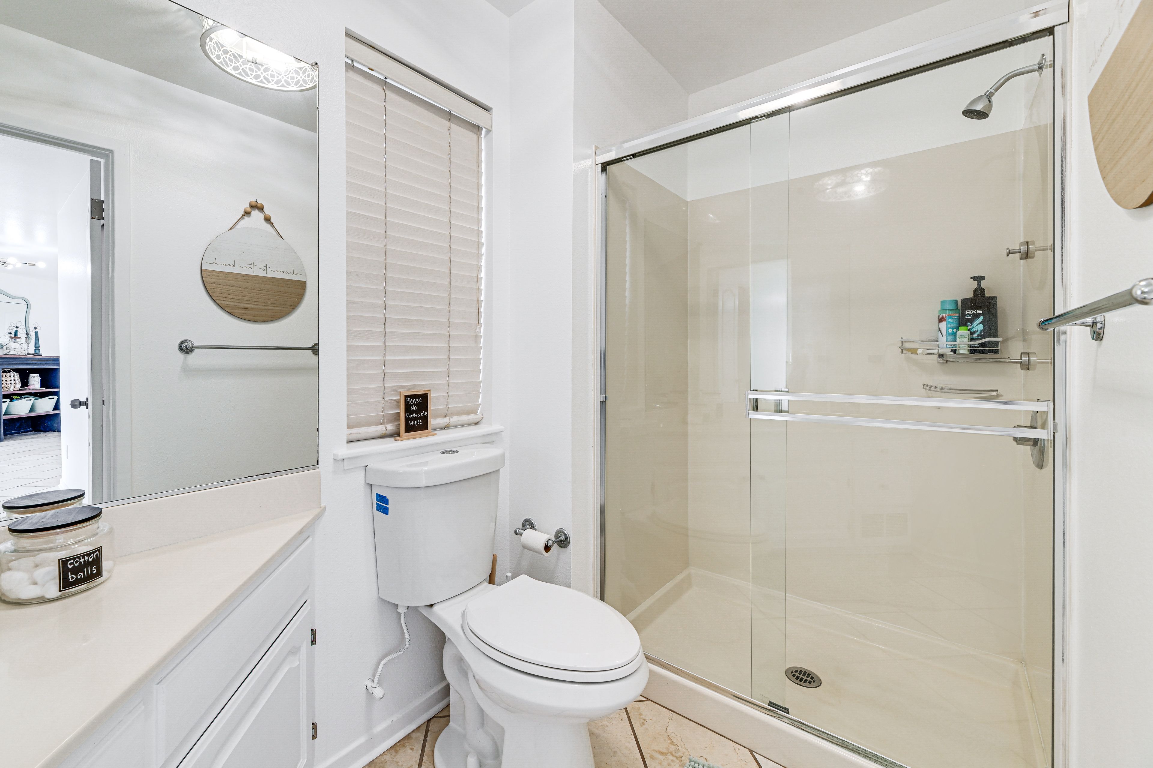 Full Bathroom | 1st Floor