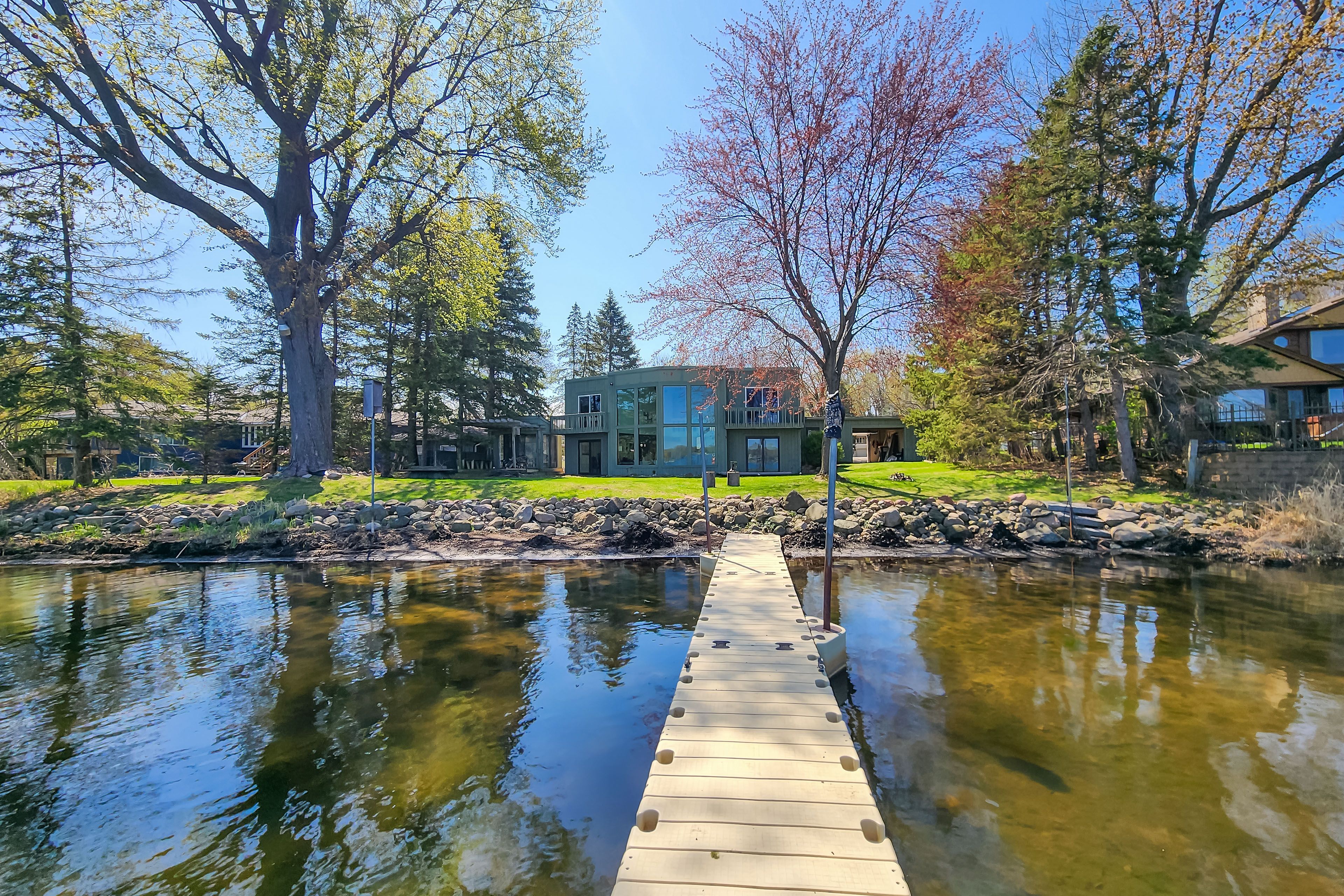Exterior | Lake Access
