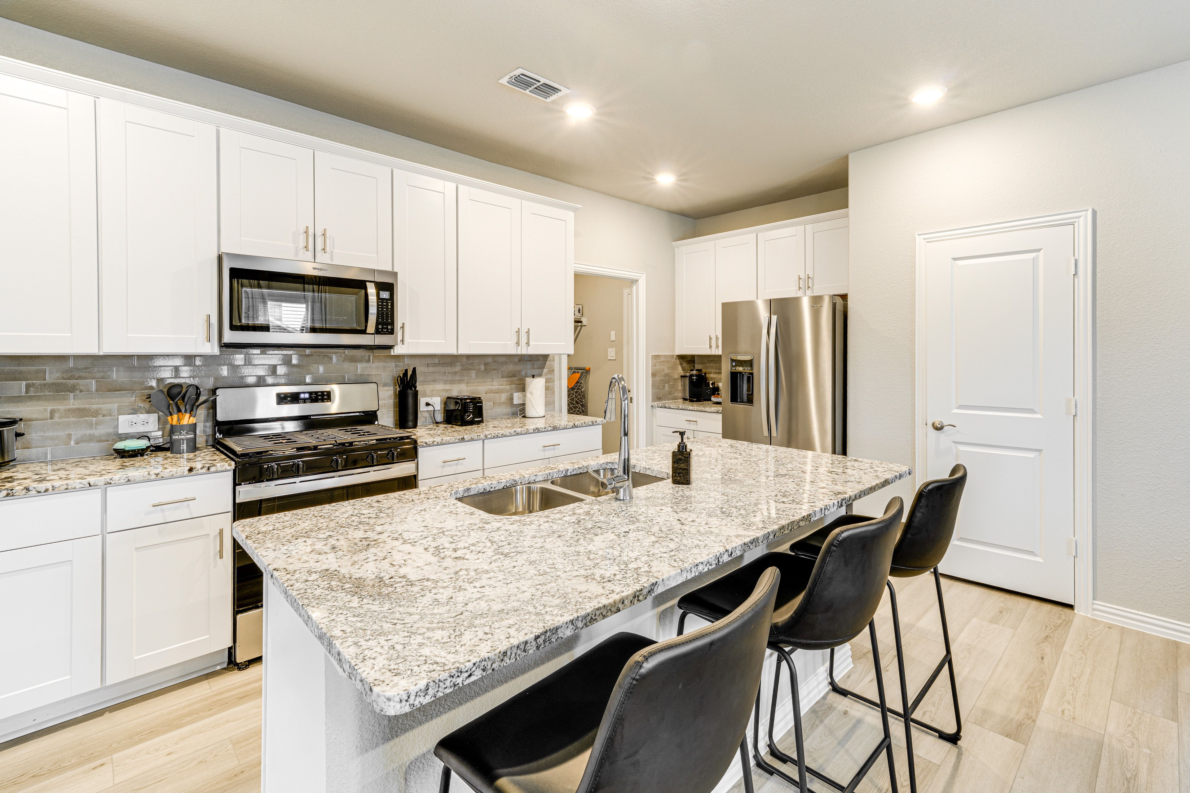 Kitchen | Cooking Basics | Dishwasher | 1st Floor