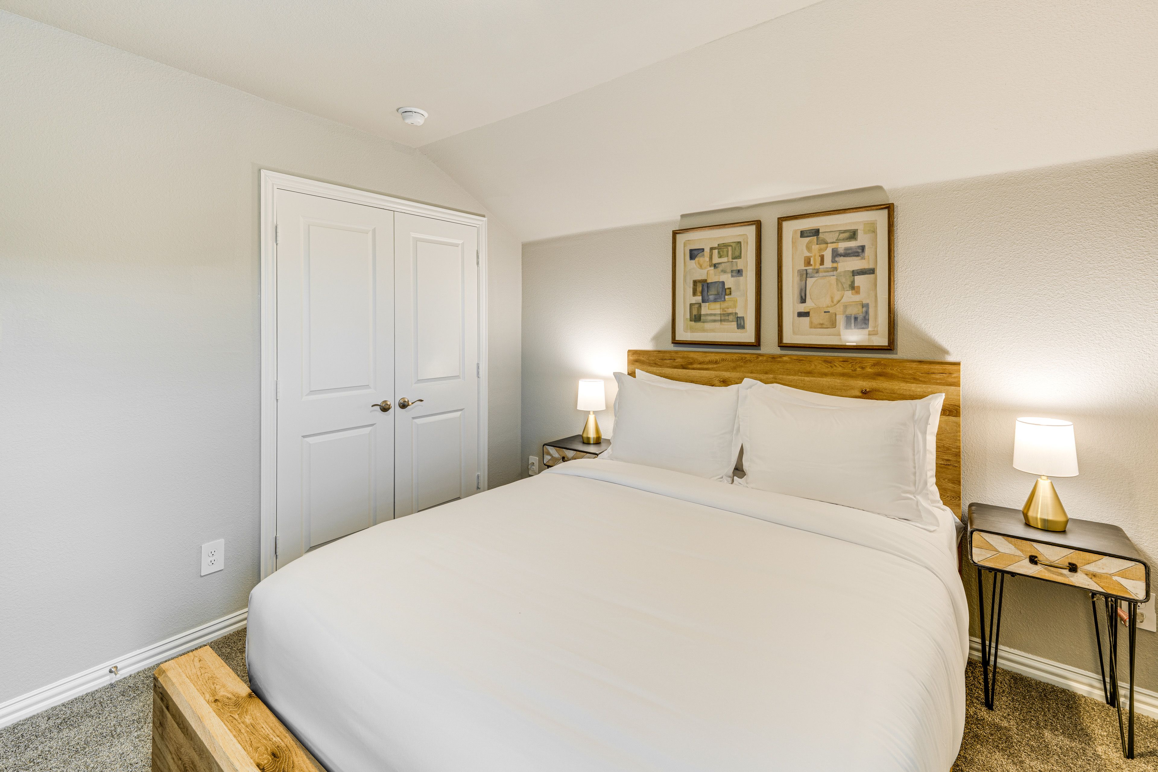 Bedroom 4 | Queen Bed | 2nd Floor