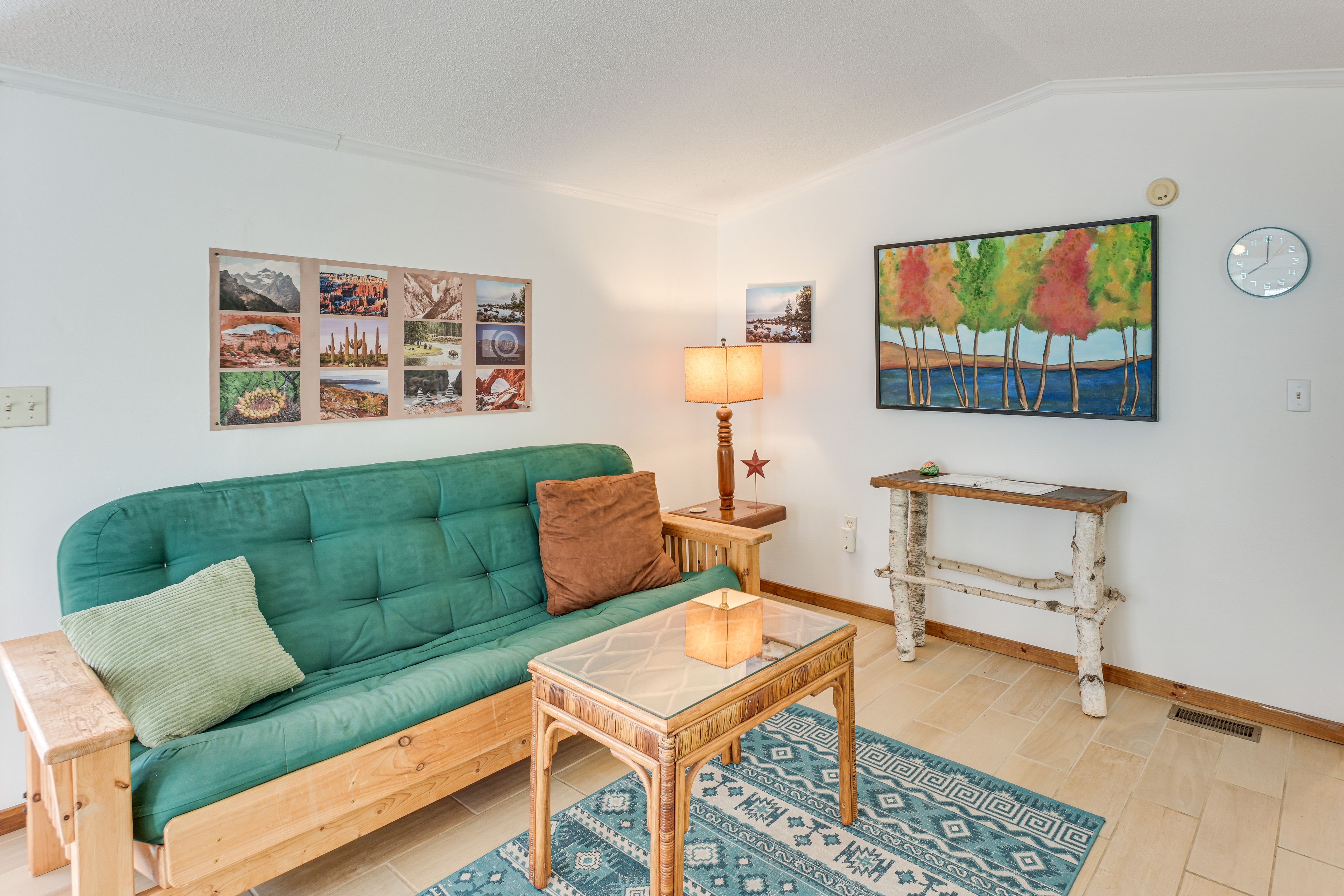 Living Room | Full Futon | Dining Area | Open Floor Plan
